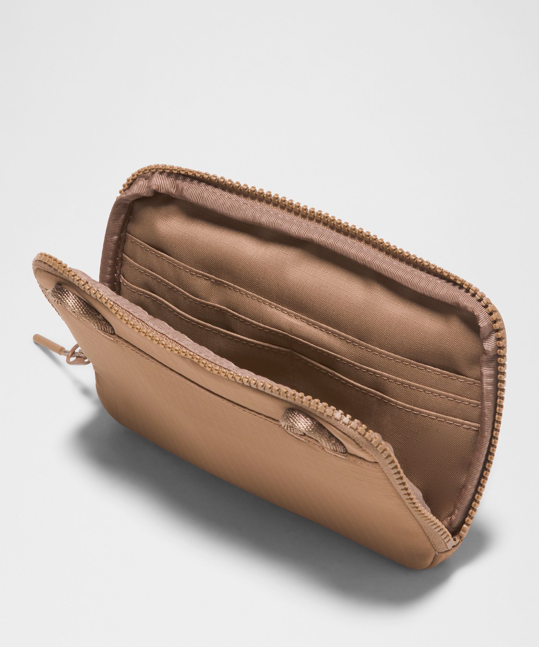 Multi-Pocket Tote Bag 19.5L | Men's Bags,Purses,Wallets | lululemon