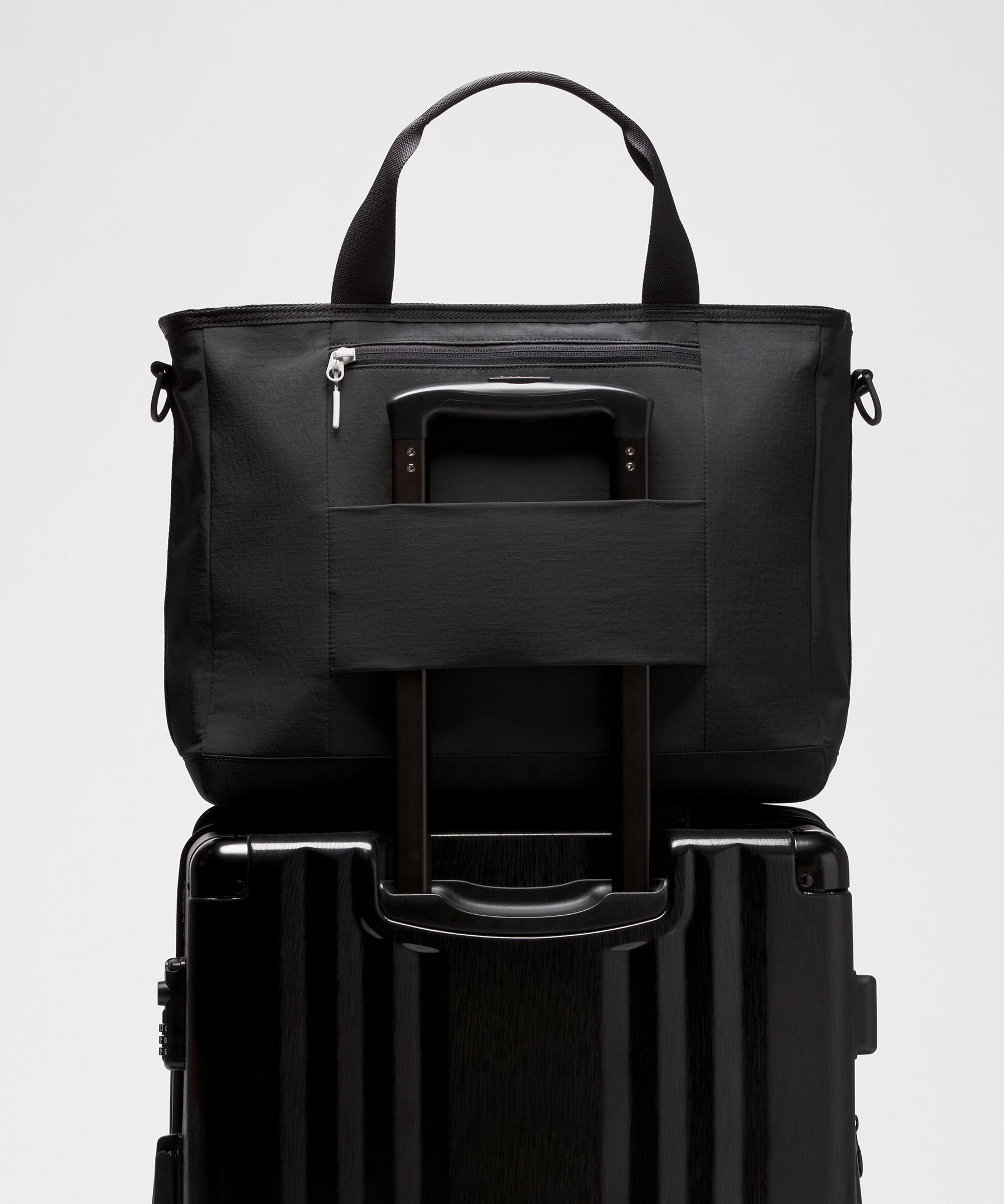 Multi-Pocket Tote Bag 19.5L