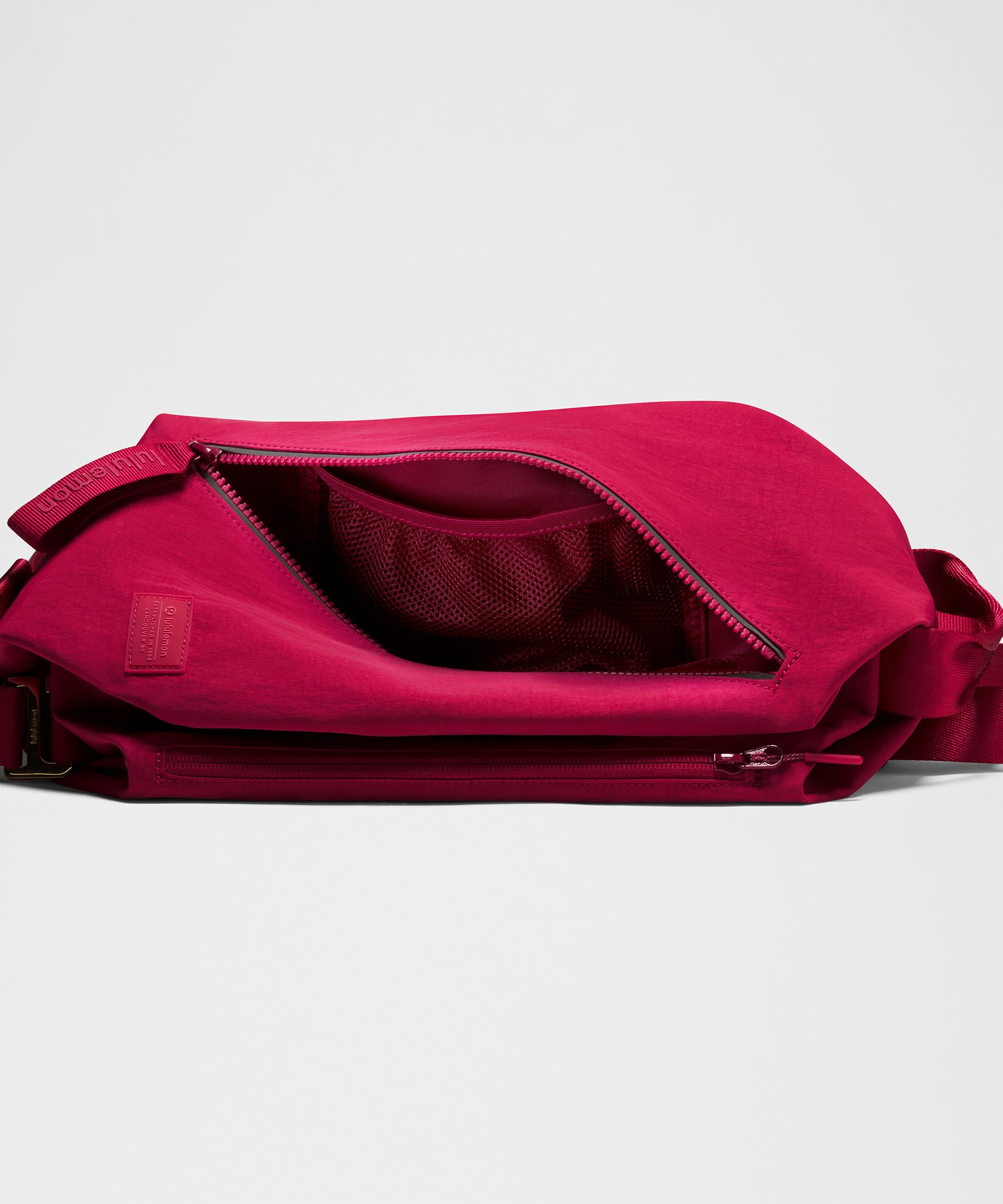 Lululemon Fast Track Bag 2.0 9l