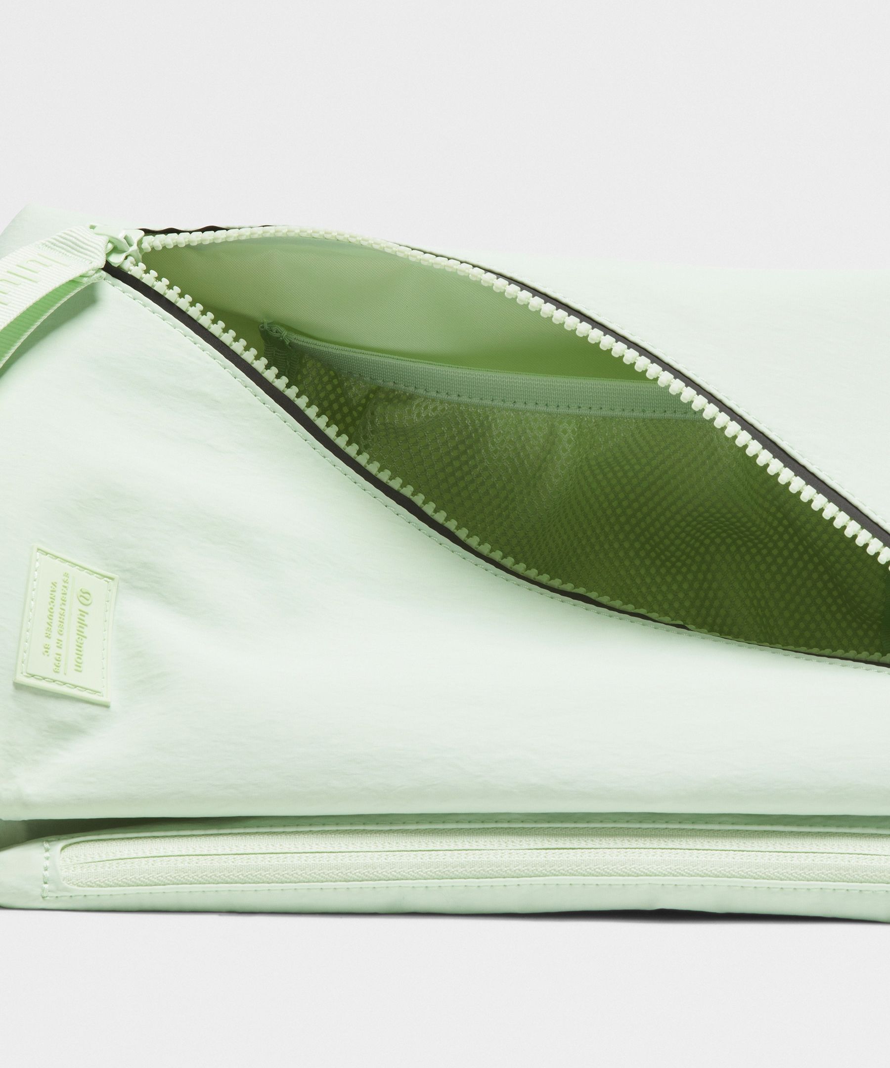 Lululemon Fast Track Bag 2.0 9l