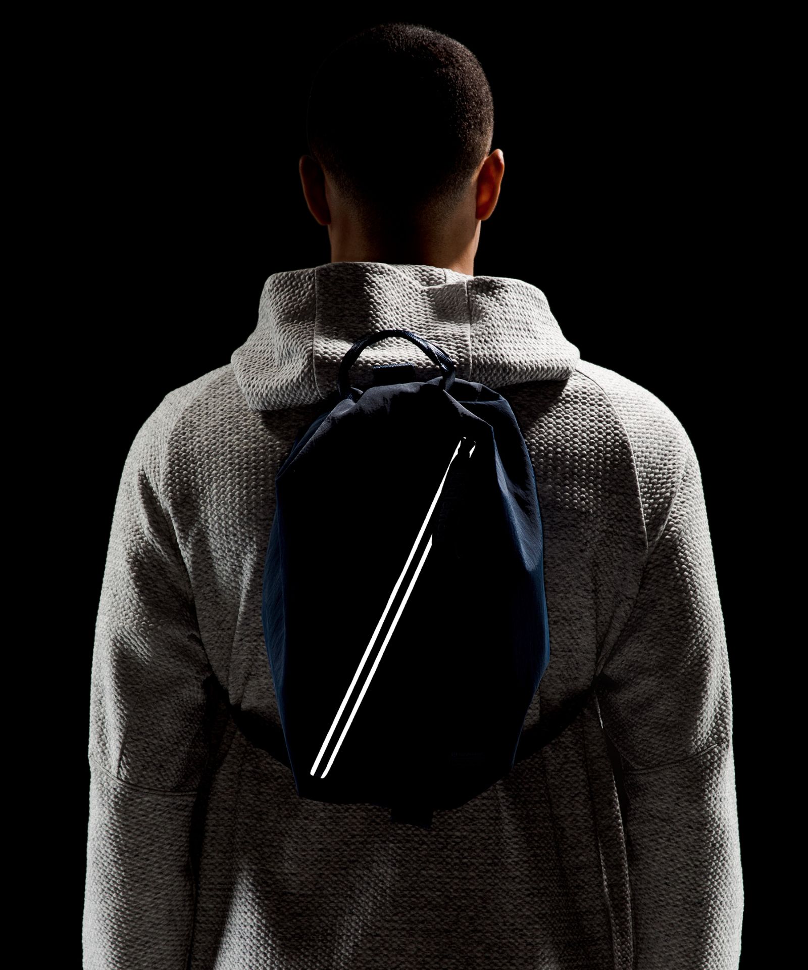 Сумка Lululemon Fast Track Bag 2.0 объёмом 9 л — фото 5