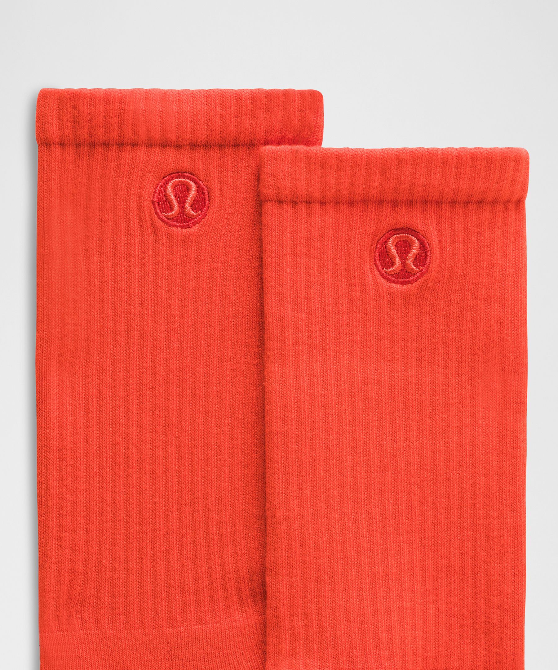 Calcetines unisex Daily Essential tipo crew *Paquete de 3