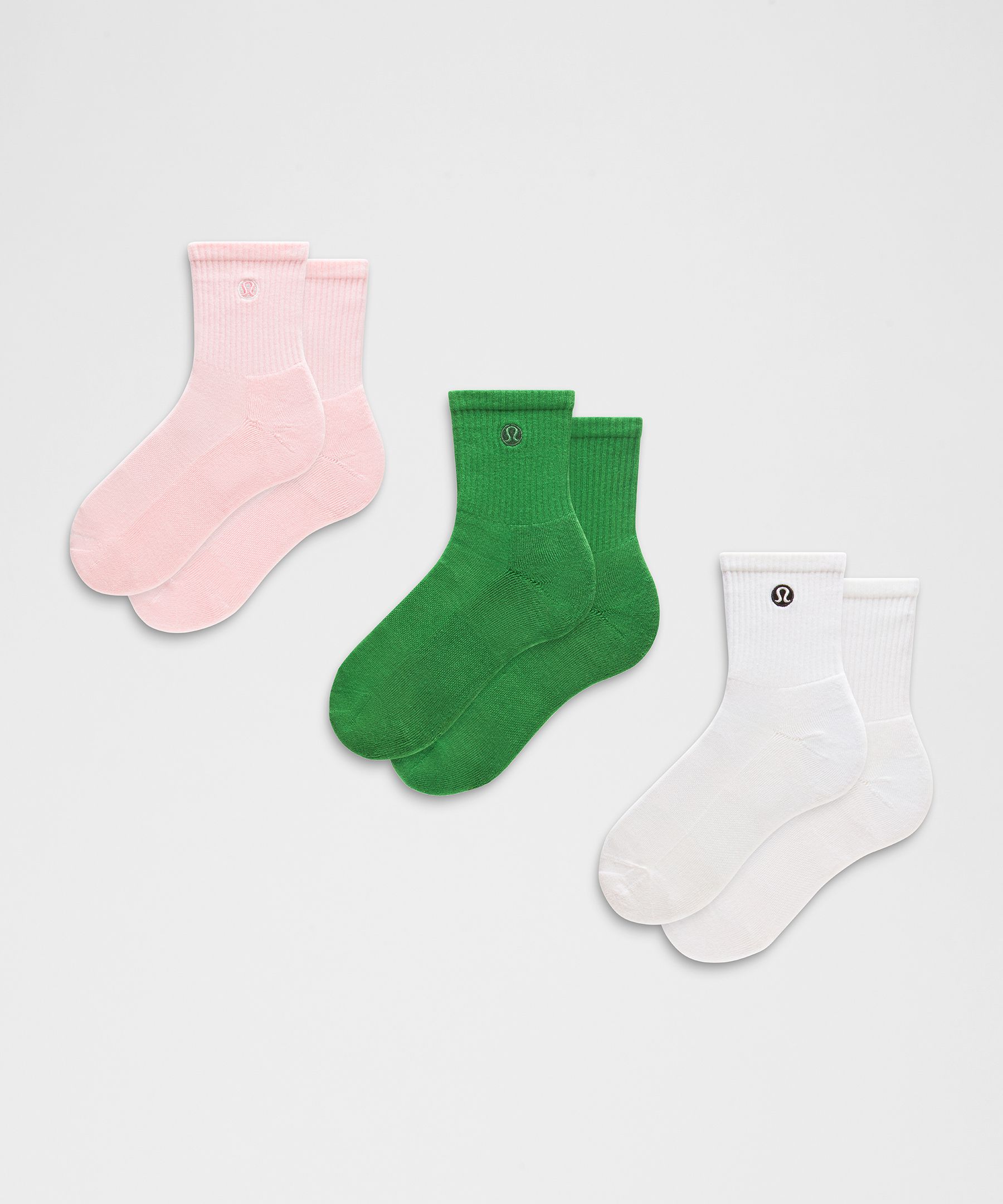 Calcetines unisex Daily Essential arriba del tobillo *Paquete de 3