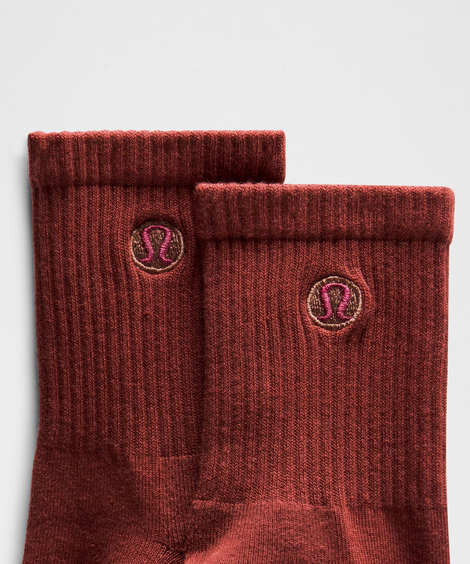 Lululemon Unisex Daily Essential Quarter Socks In Brown