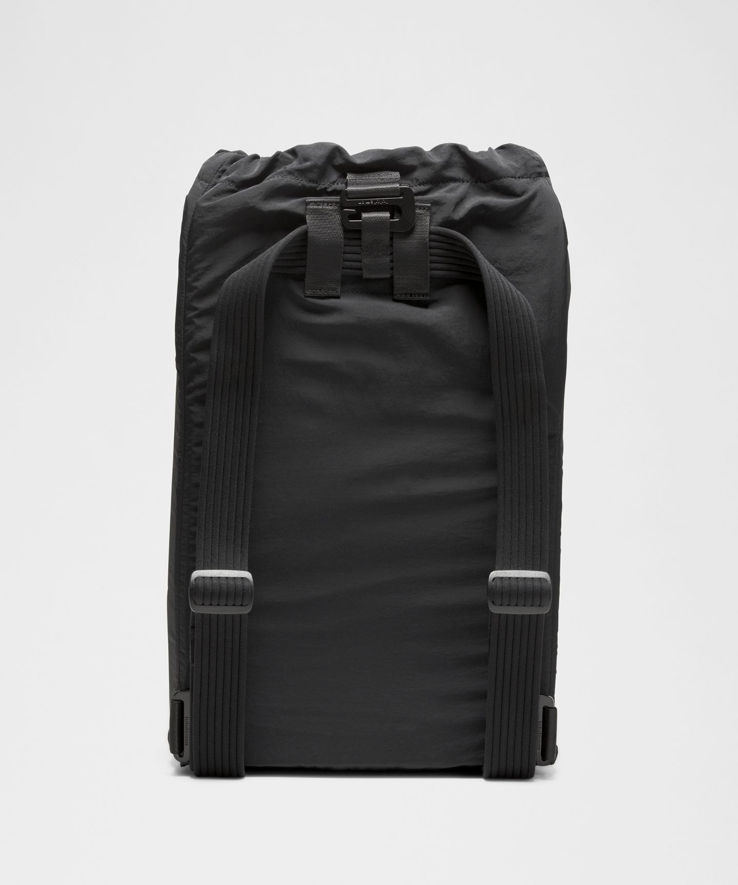 Рюкзак-трансформер Lululemon 2-in-1 объёмом 21 л, цвет: Чёрный / Графитовый серый — фото 3