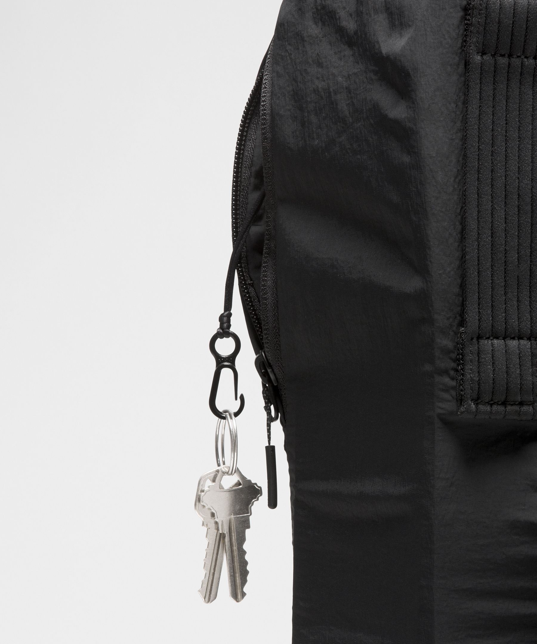 2-in-1 Convertible Backpack 21L