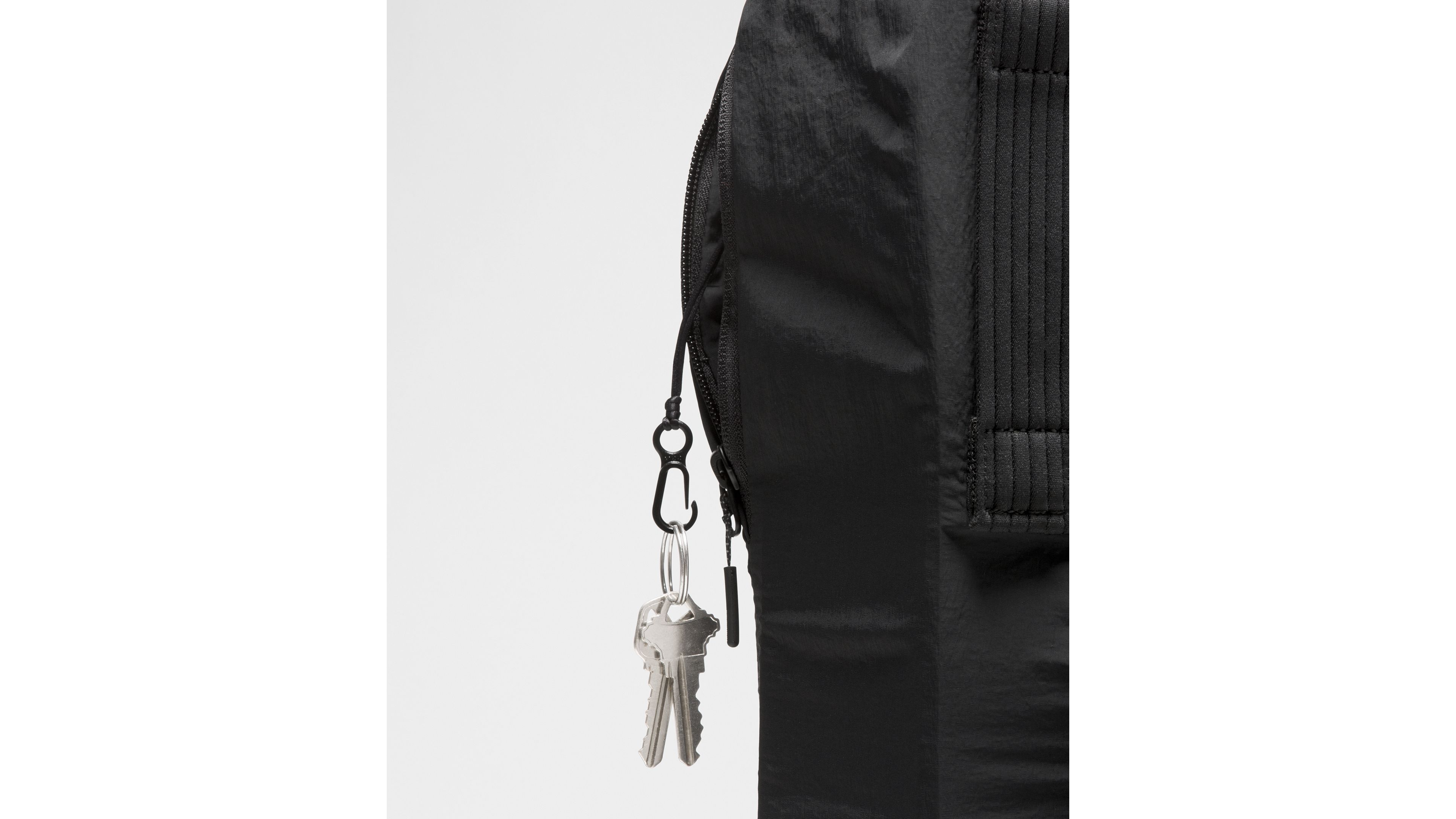 2-in-1 Convertible Backpack 21L