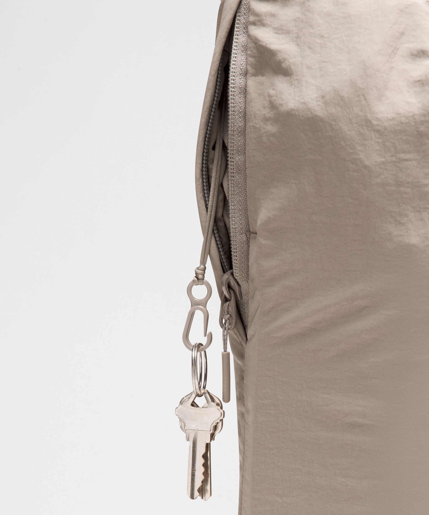 Lululemon 2-in-1 Convertible Backpack 21l