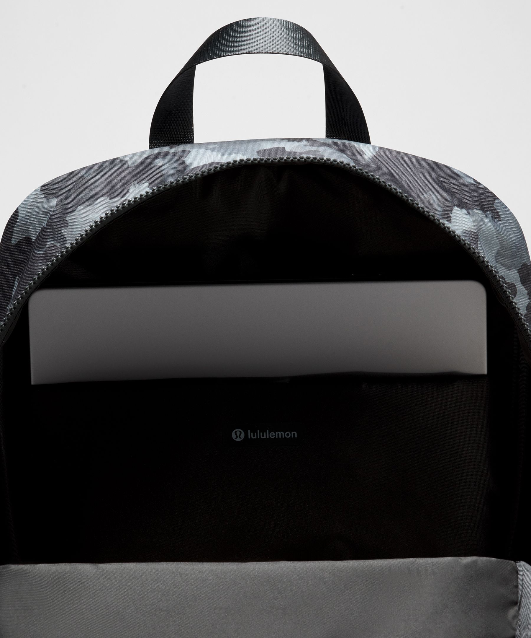 Lululemon Everywhere Backpack 22l