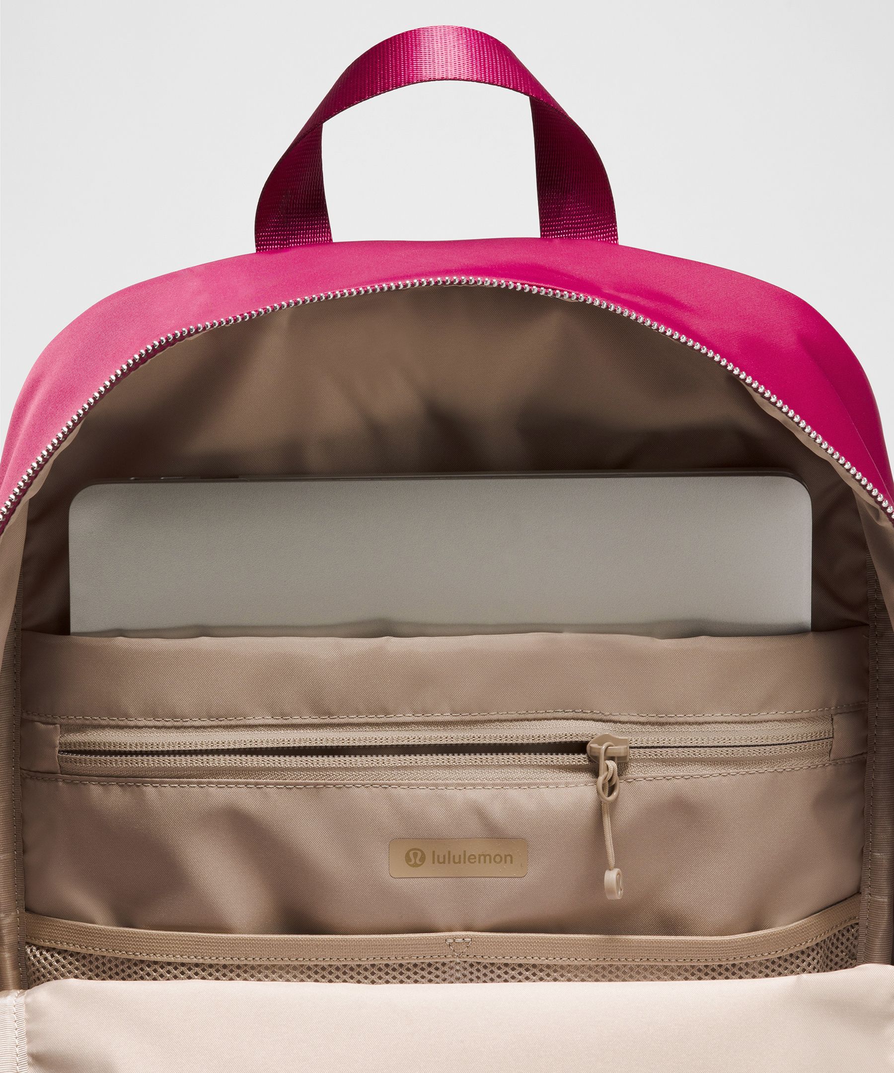 Everywhere Backpack 22L