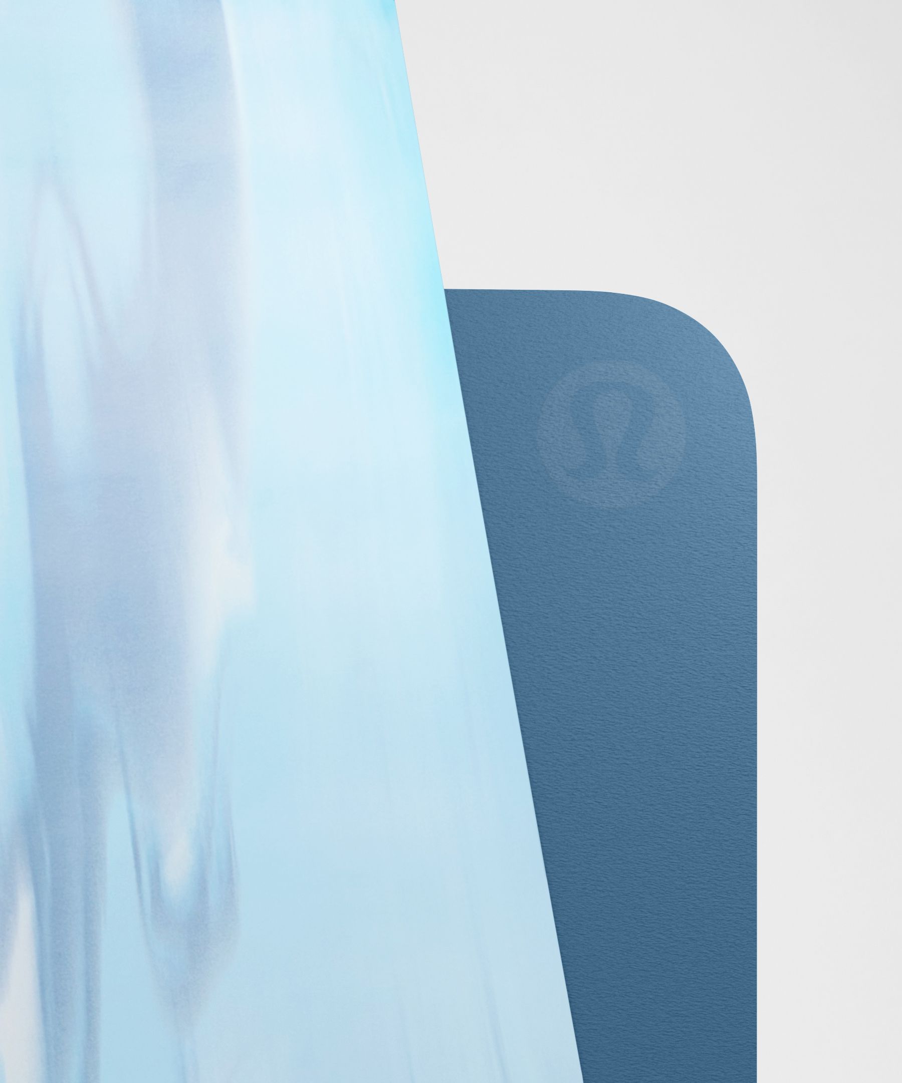lululemon ヨガマット 5㎜ 青　裏イエロー　未使用　若干裏に保管汚れ convert-900x600-LU9AZMS-057092