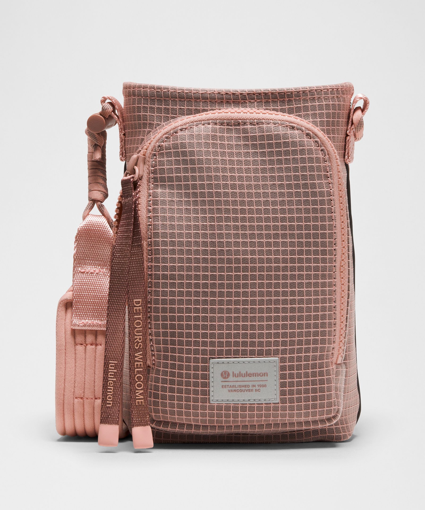 ウォーターボトルクロスボディ フロントポケット付き *パラコード