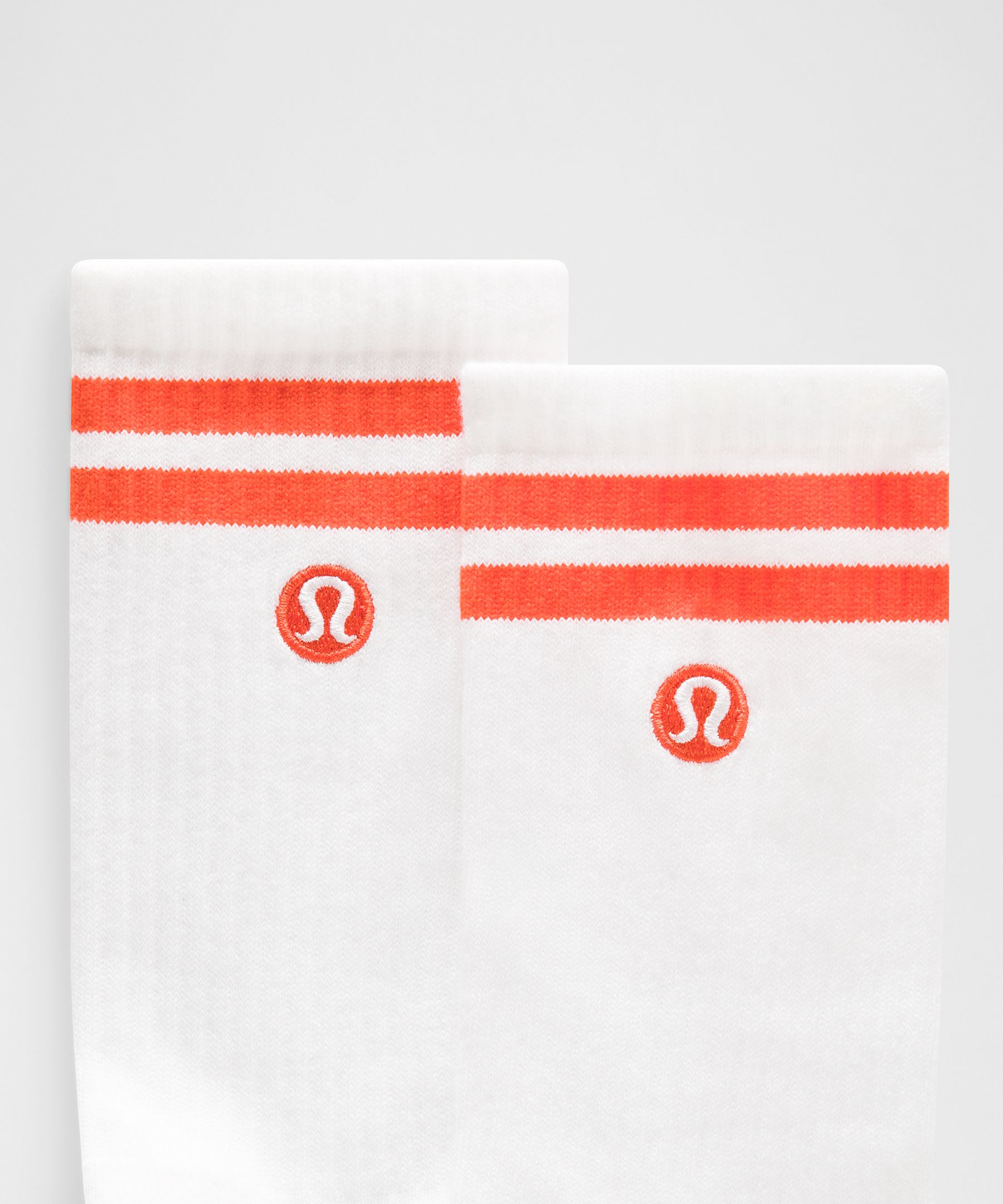 Calcetines unisex Daily Essential tipo crew *Con rayas