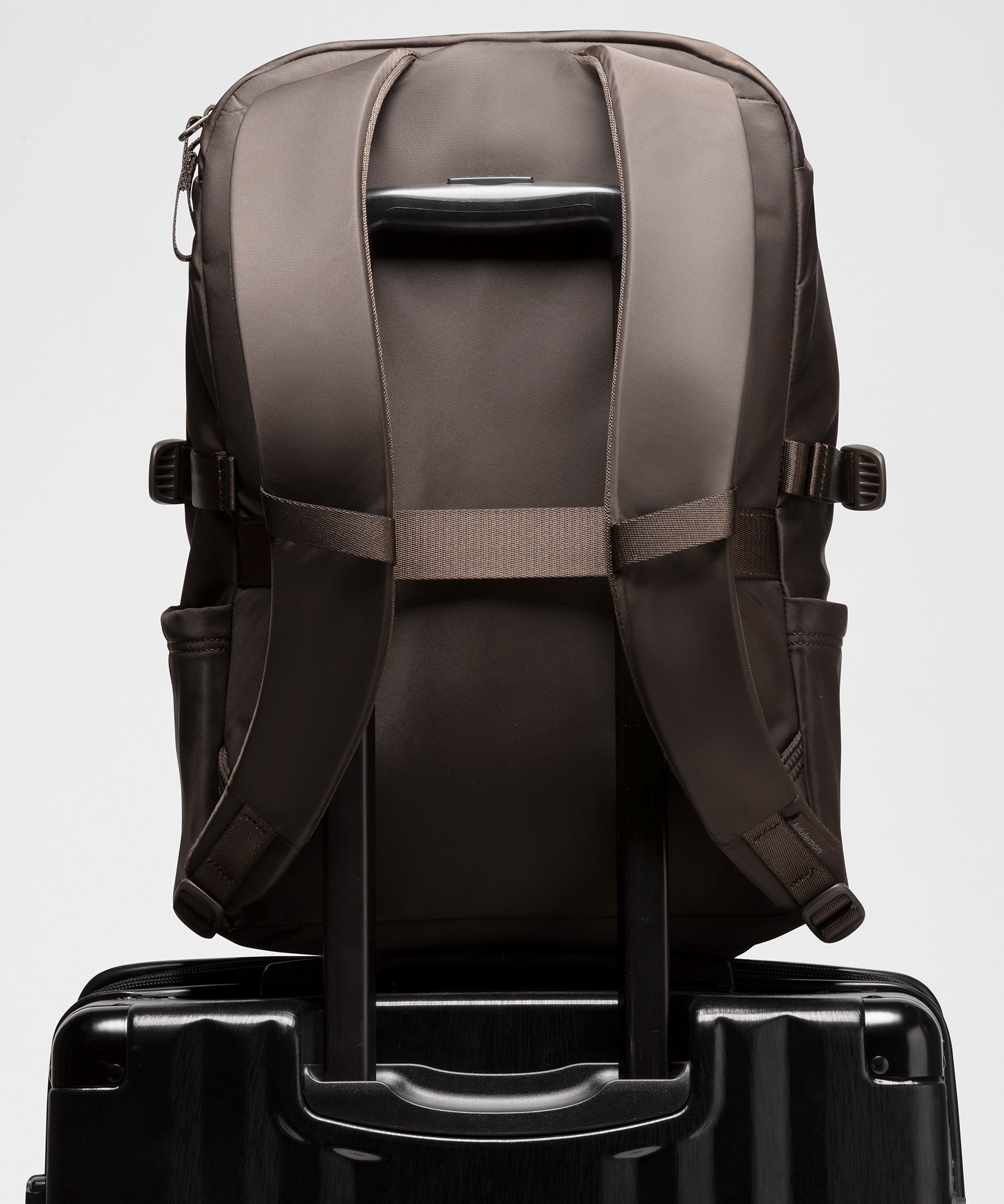New Crew Backpack 22L