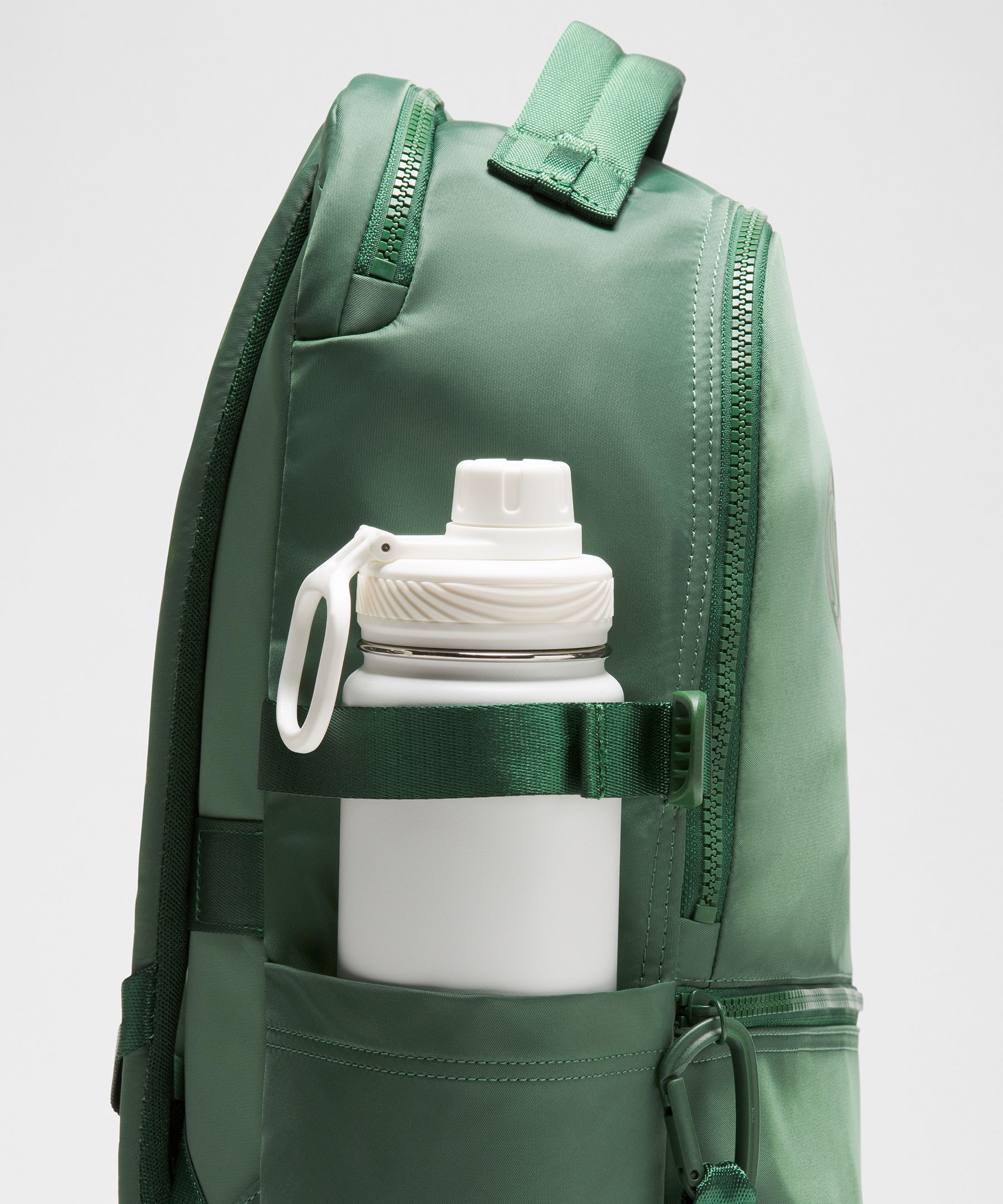 New Crew Backpack 22L