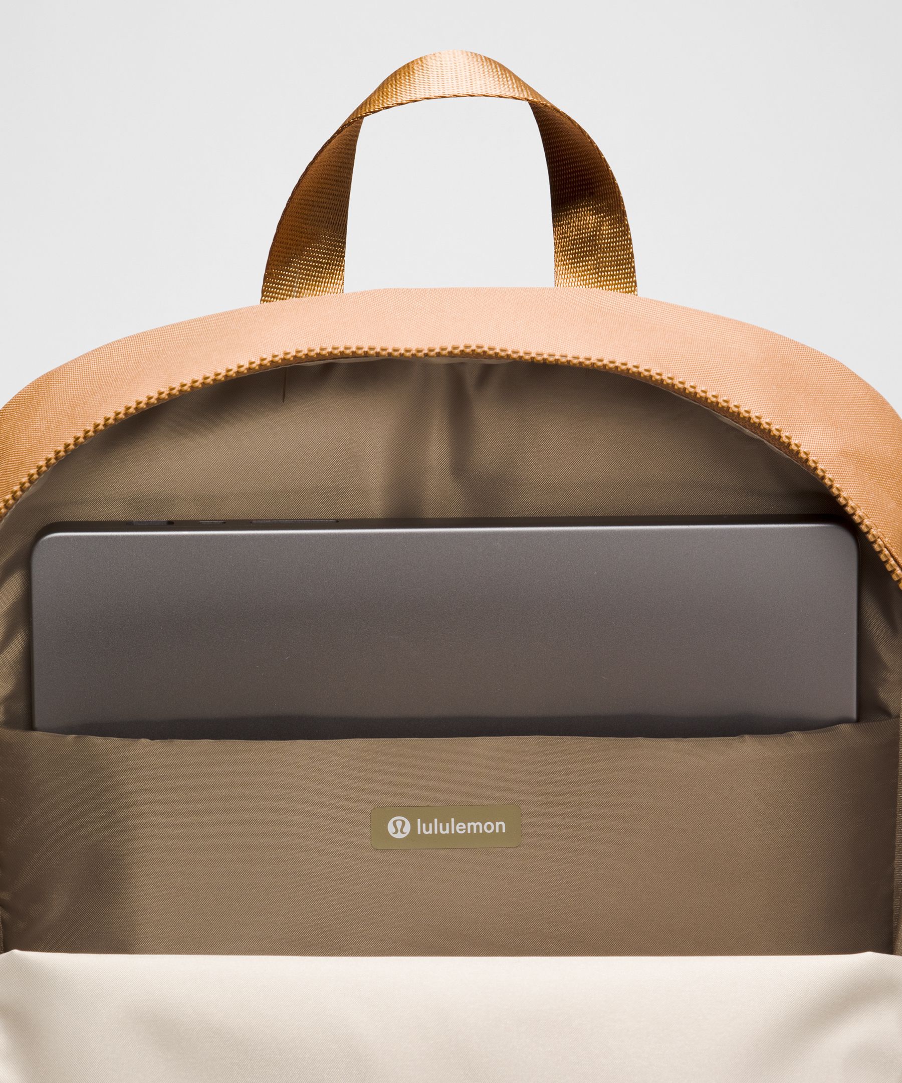 Everywhere Backpack 22L *Tech Canvas