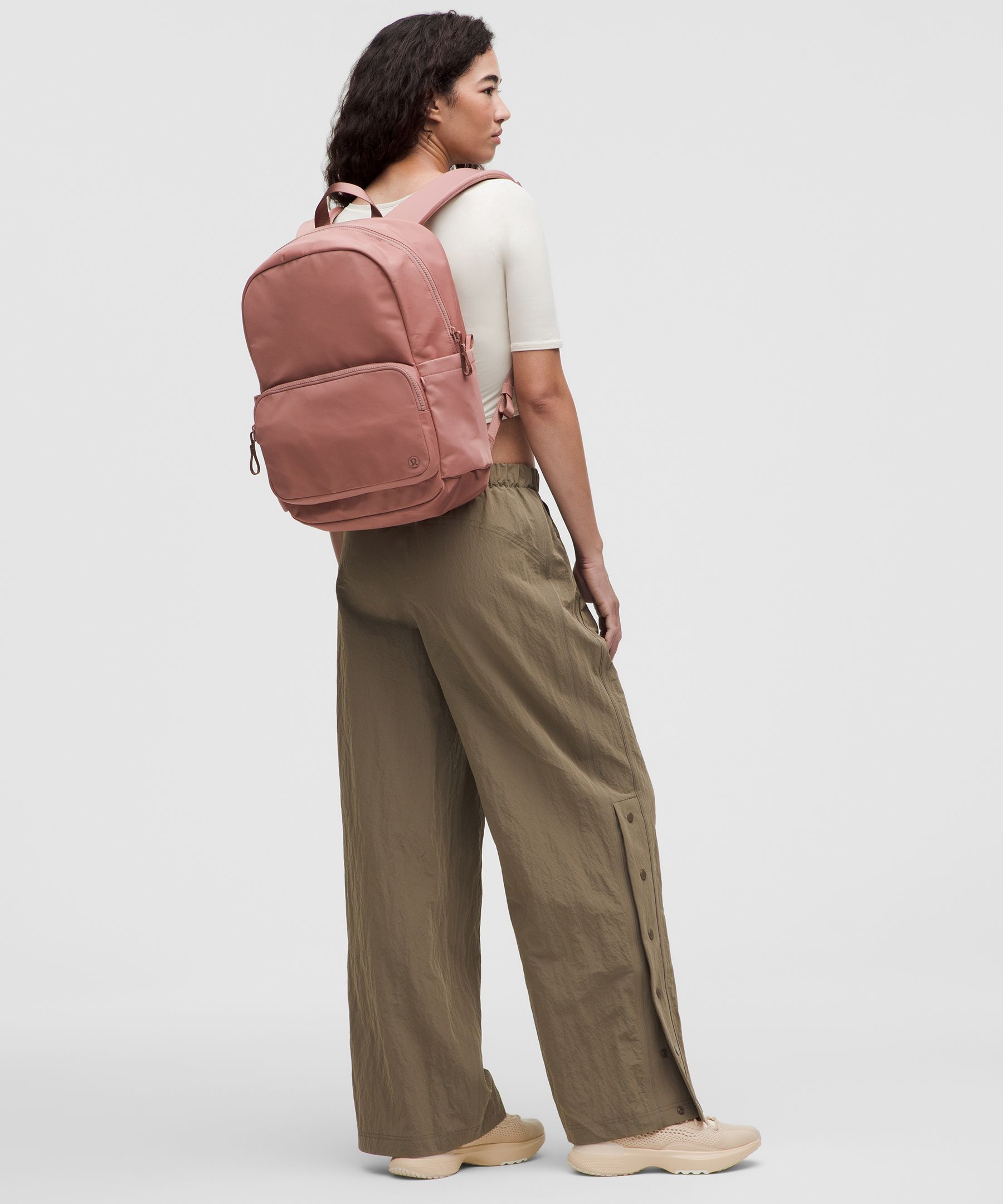 Everywhere バックパック 22L