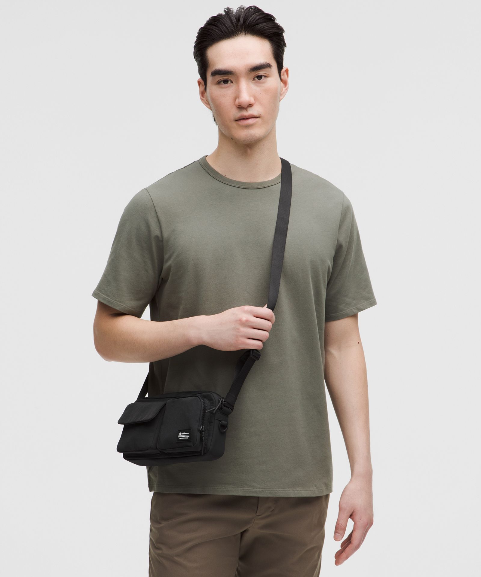 Сумка кросс-боди Lululemon Multi-Pocket объёмом 2,5 л — фото 2