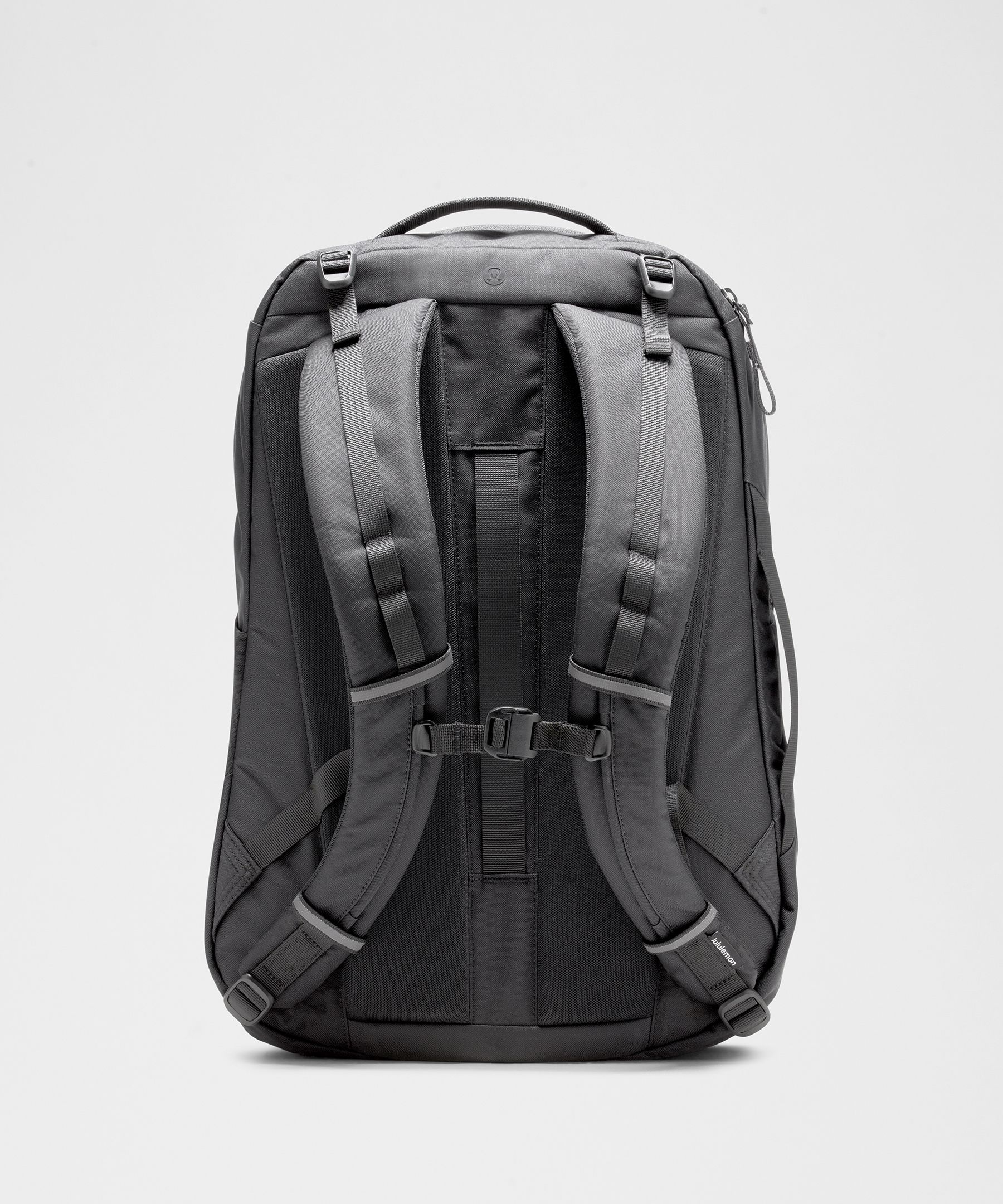 Triple-Zip Backpack 28L *Tech Canvas