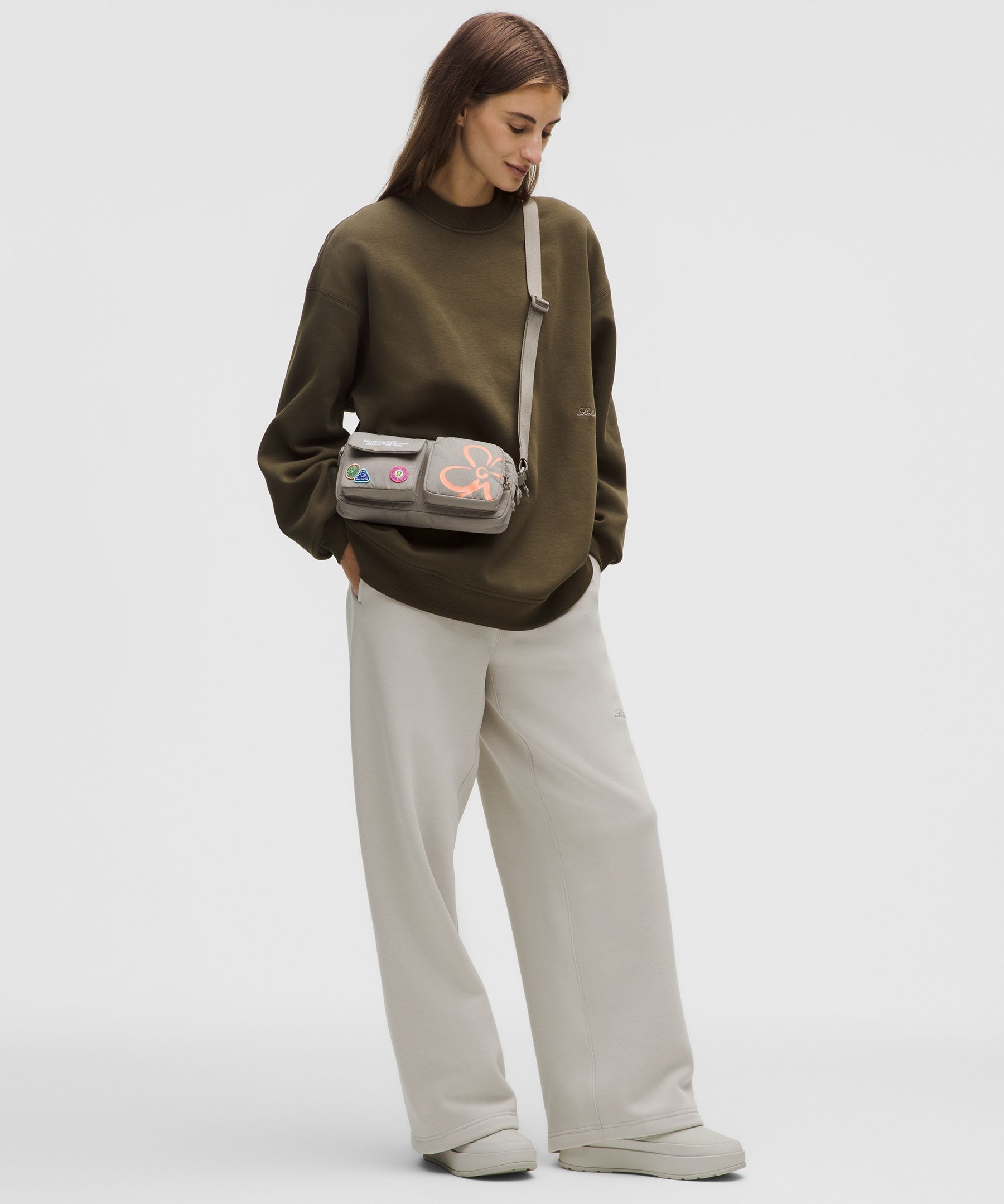 Lululemon Multi-pocket Crossbody Bag 2.5l