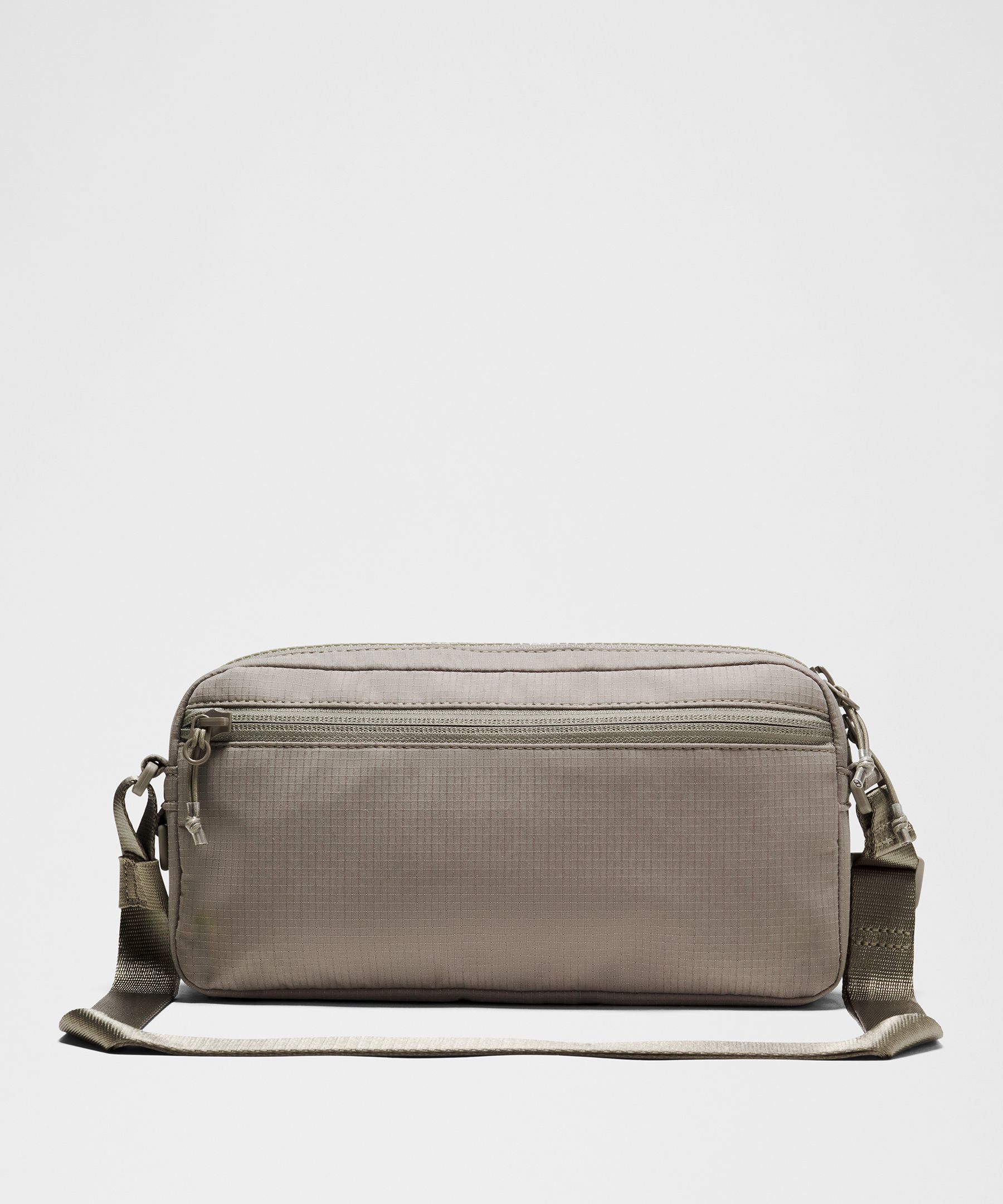 Lululemon Multi-pocket Crossbody Bag 2.5l