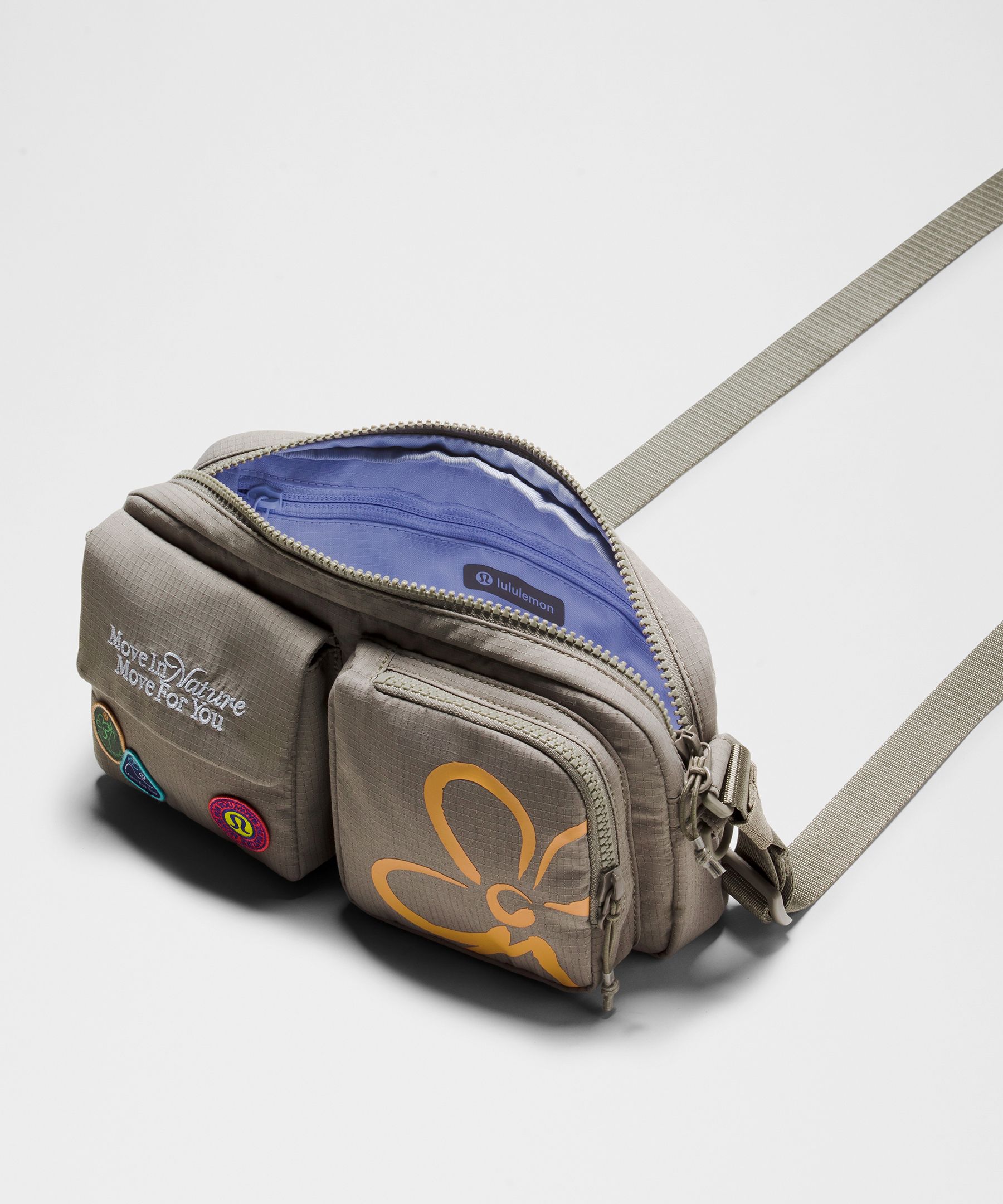 Lululemon Multi-pocket Crossbody Bag 2.5l