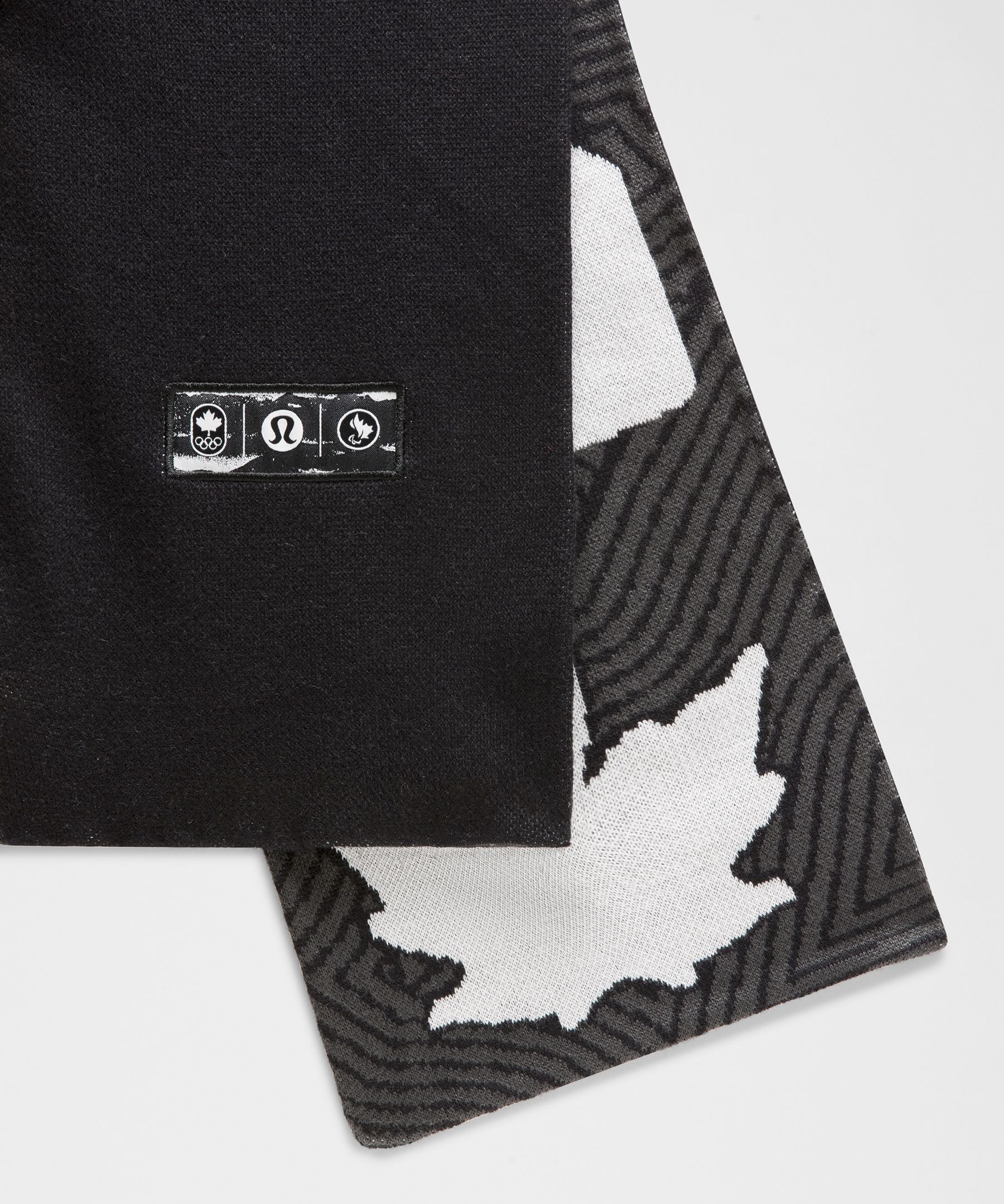 Lululemon Team Canada Future Legacy Scarf
