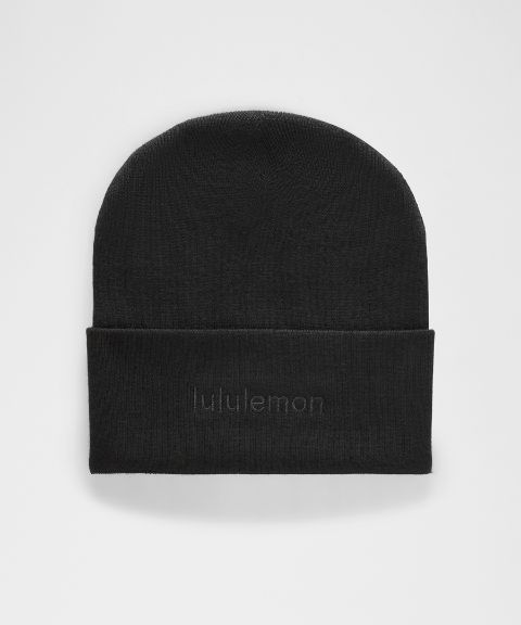 Женская шапка Lululemon Warm Revelation Beanie *Wordmark, цвет: Чёрный