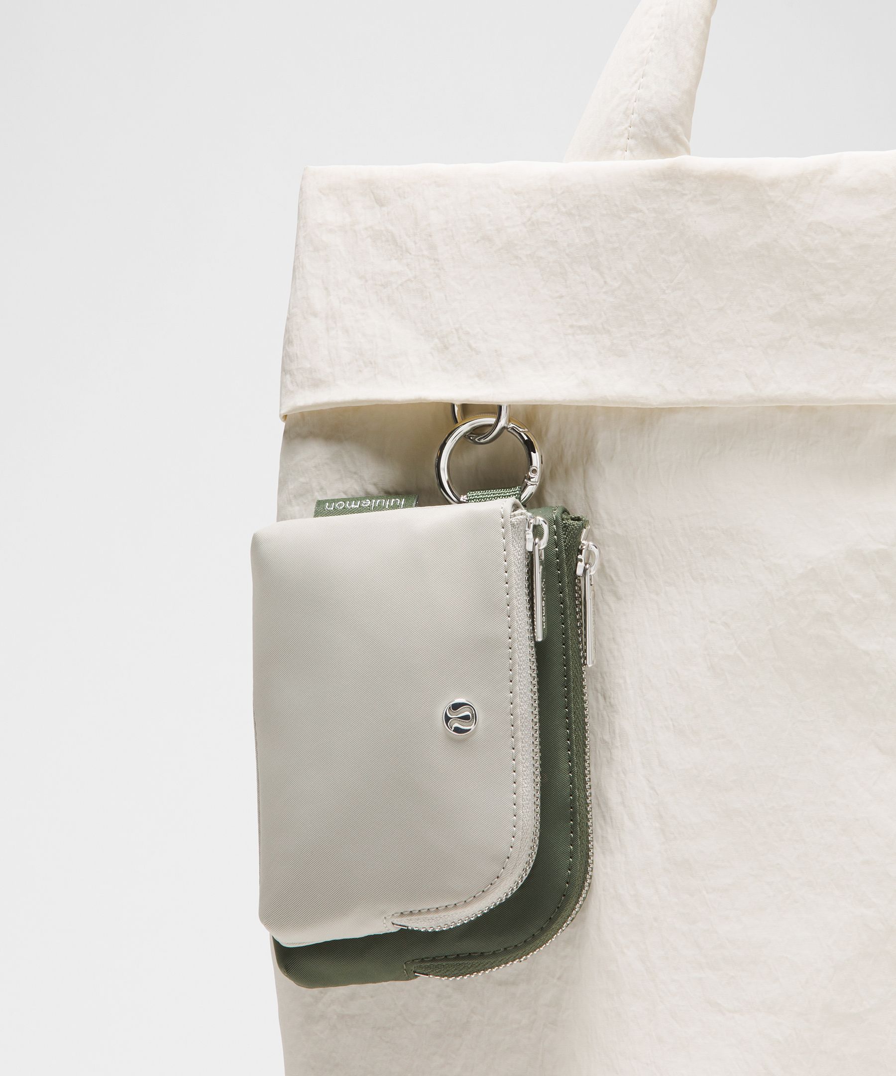 Double Zip Clippable Card Pouch