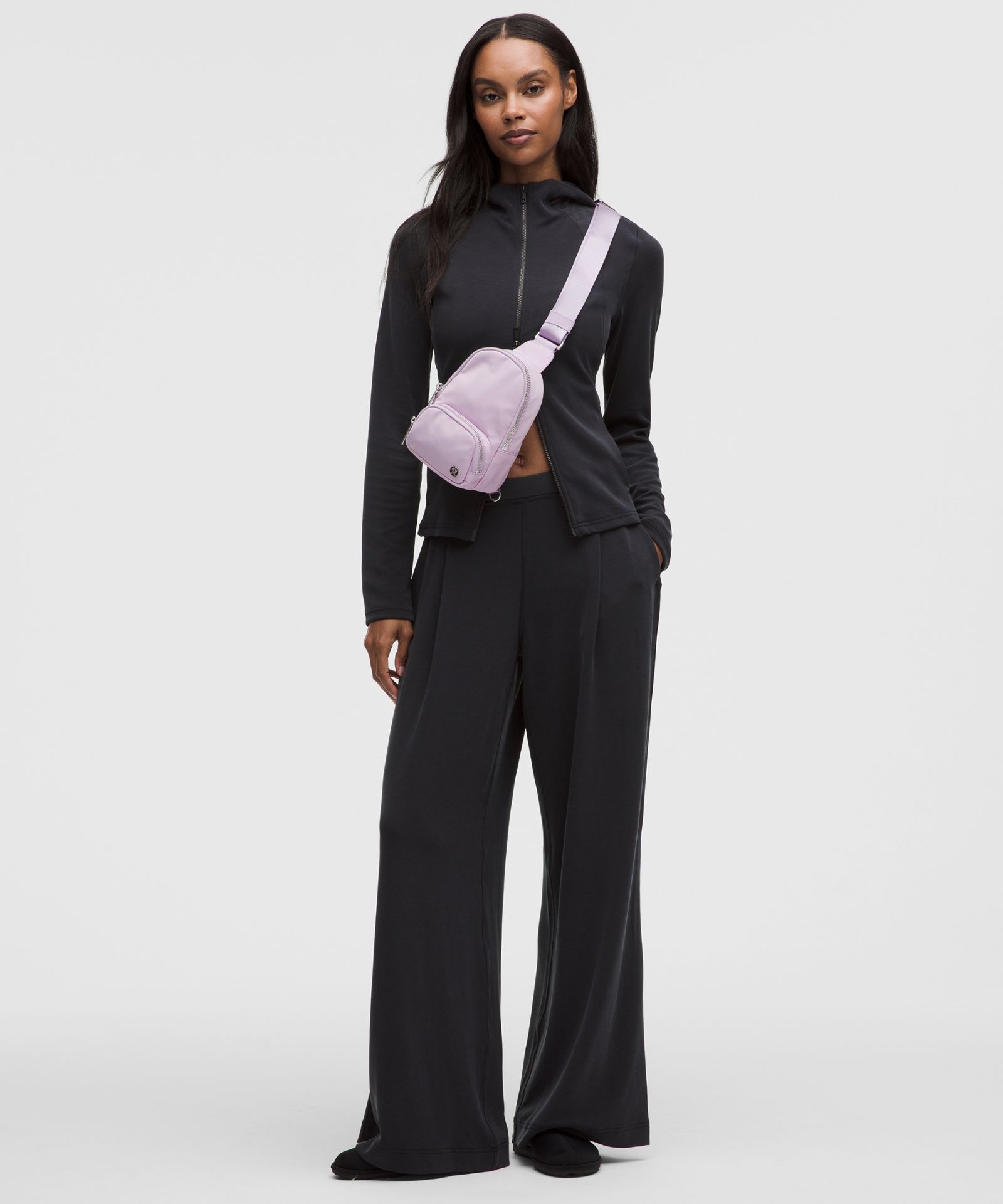 Сумки Lululemon Everywhere Sling Small 2L — фото 2