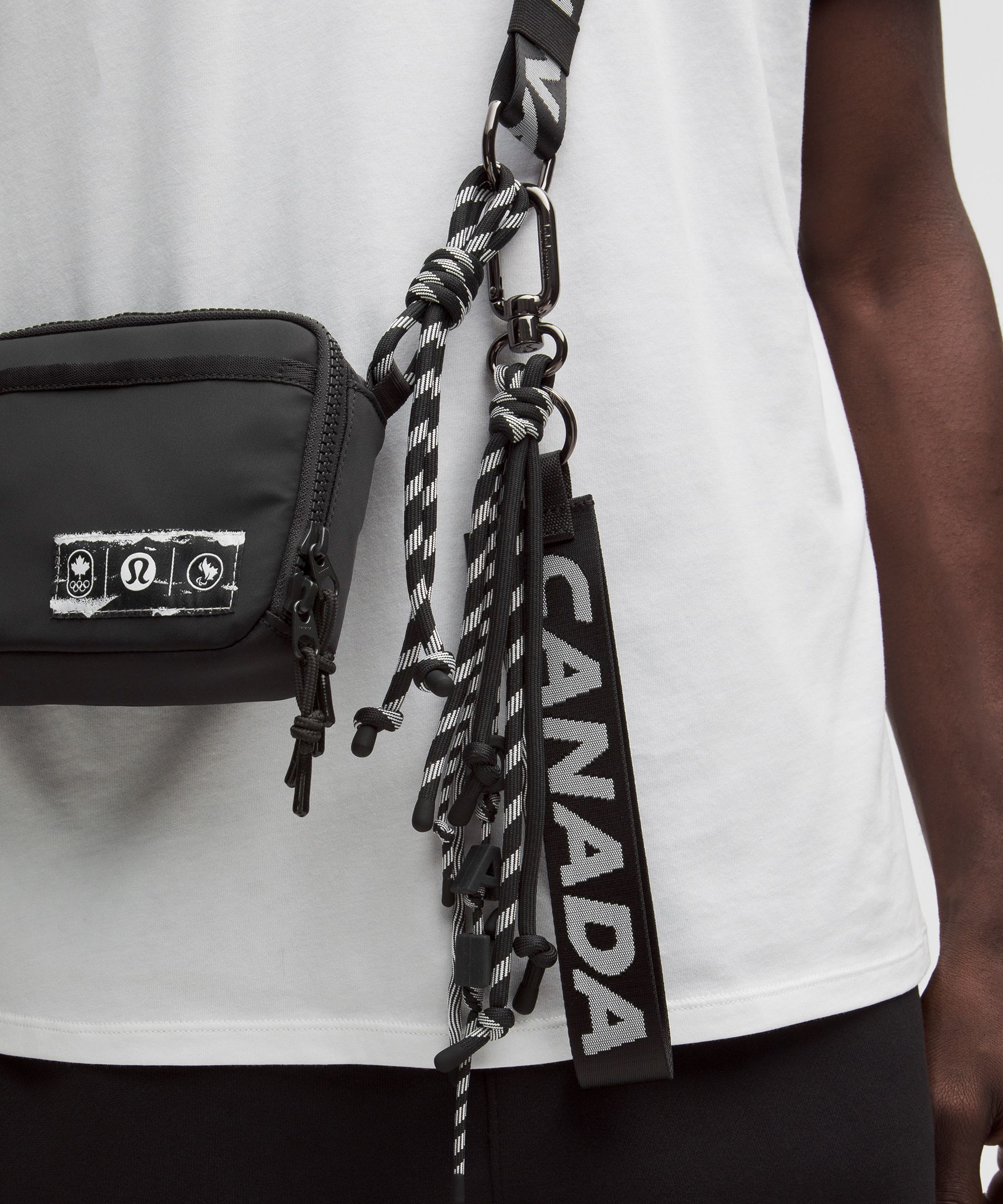 Team Canada Paracord Keychain *COC Logo