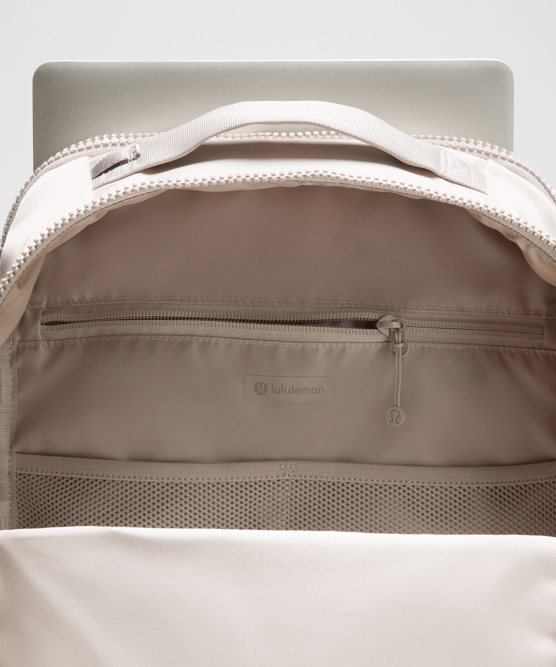 Everyday Backpack 21L