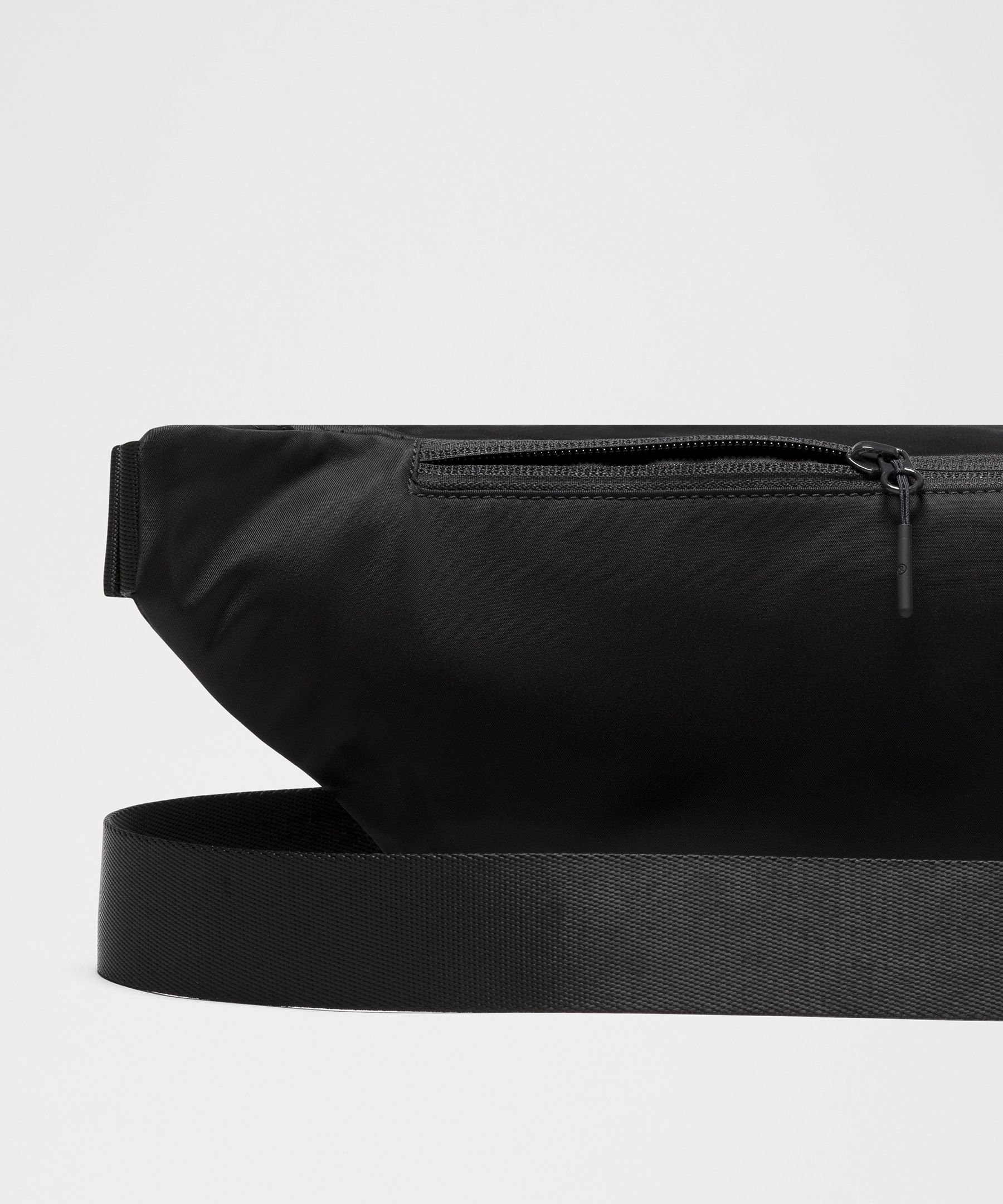 Everywhere Belt Bag Extra Large 4L *Metal Hardware