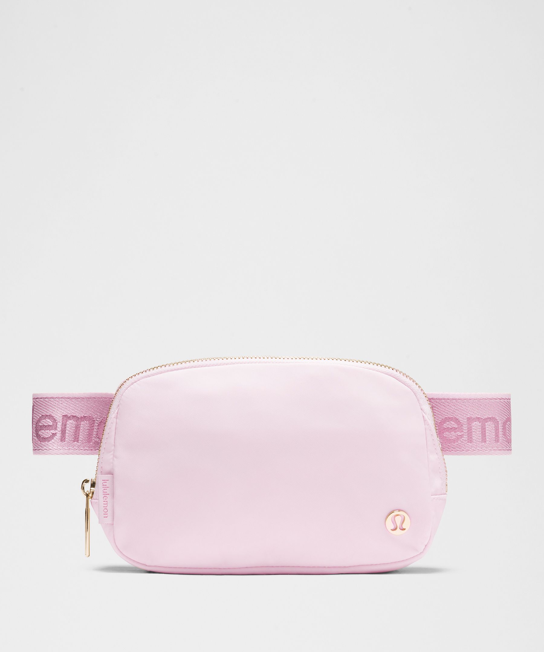 Everywhere ベルトバッグ 1L *メタリックワードマーク | バッグ