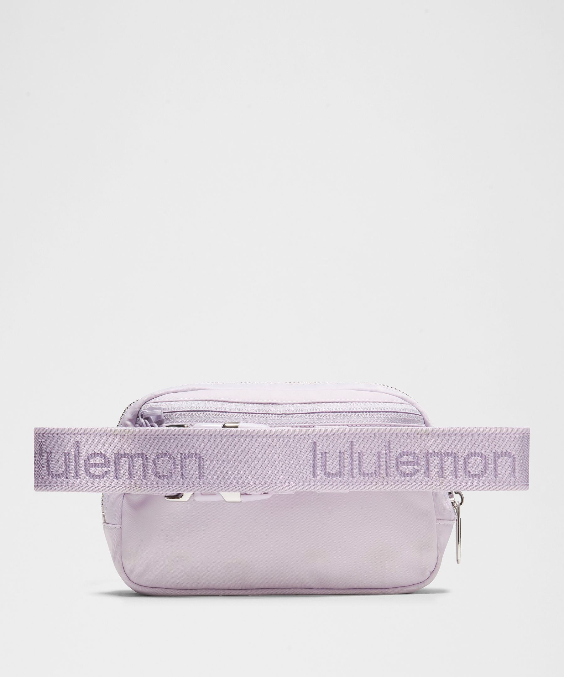 Everywhere ベルトバッグ 1L *メタリックワードマーク | バッグ