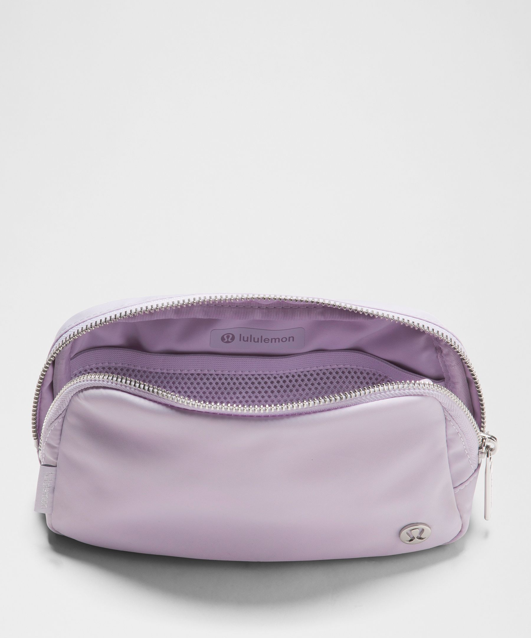 Everywhere ベルトバッグ 1L *メタリックワードマーク | バッグ