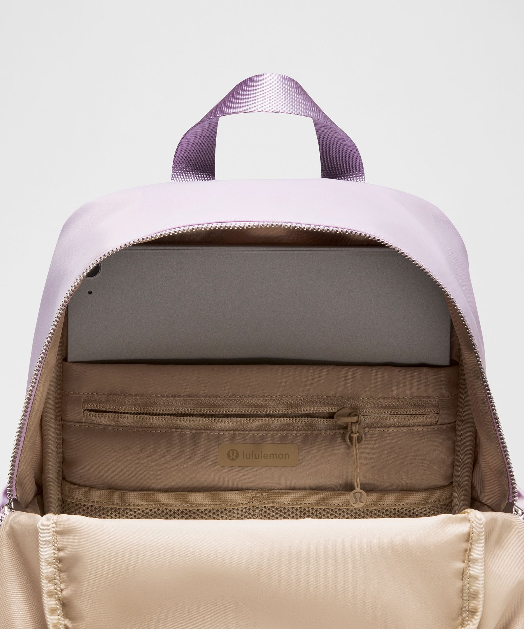 Everywhere Backpack Small 11.5L *Metal Hardware