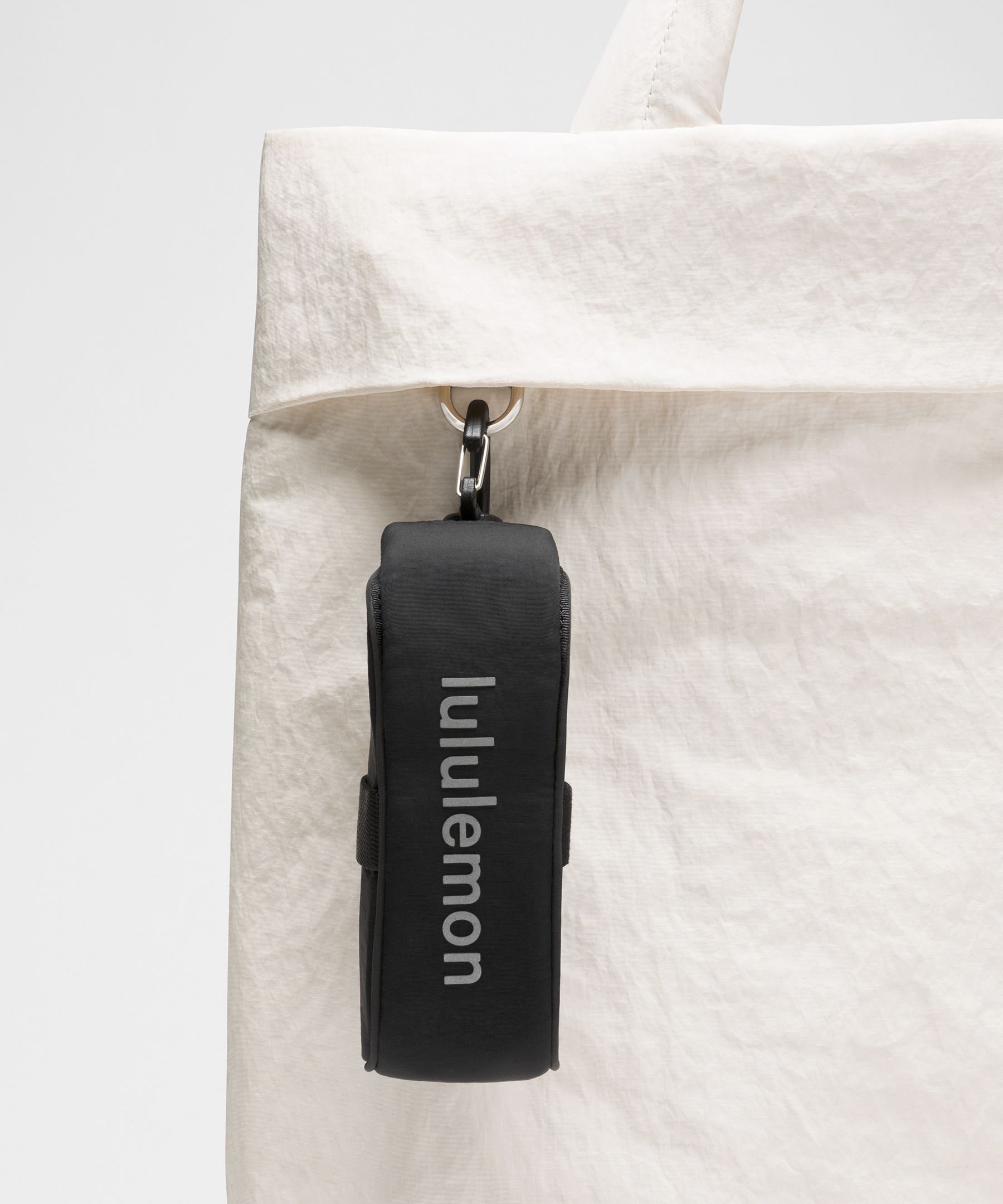 Clippable Nano Golf Pouch