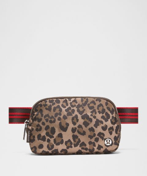 Сумки Lululemon Everywhere Belt Bag 1L *Leopard