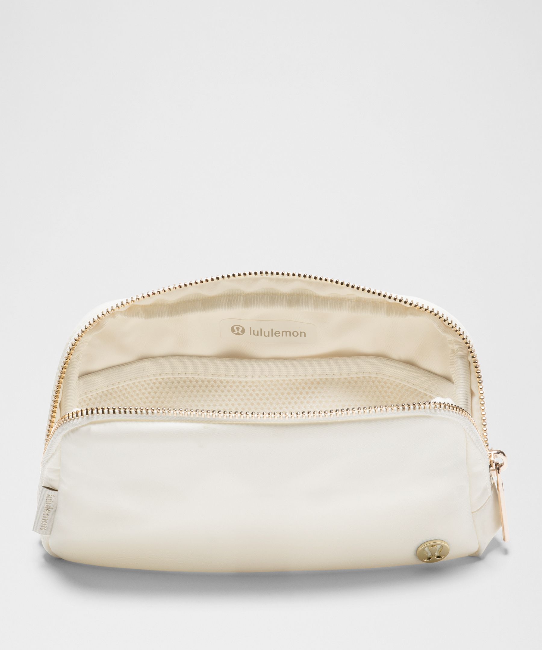 Everywhere Belt Bag 1L *Striped Wordmark