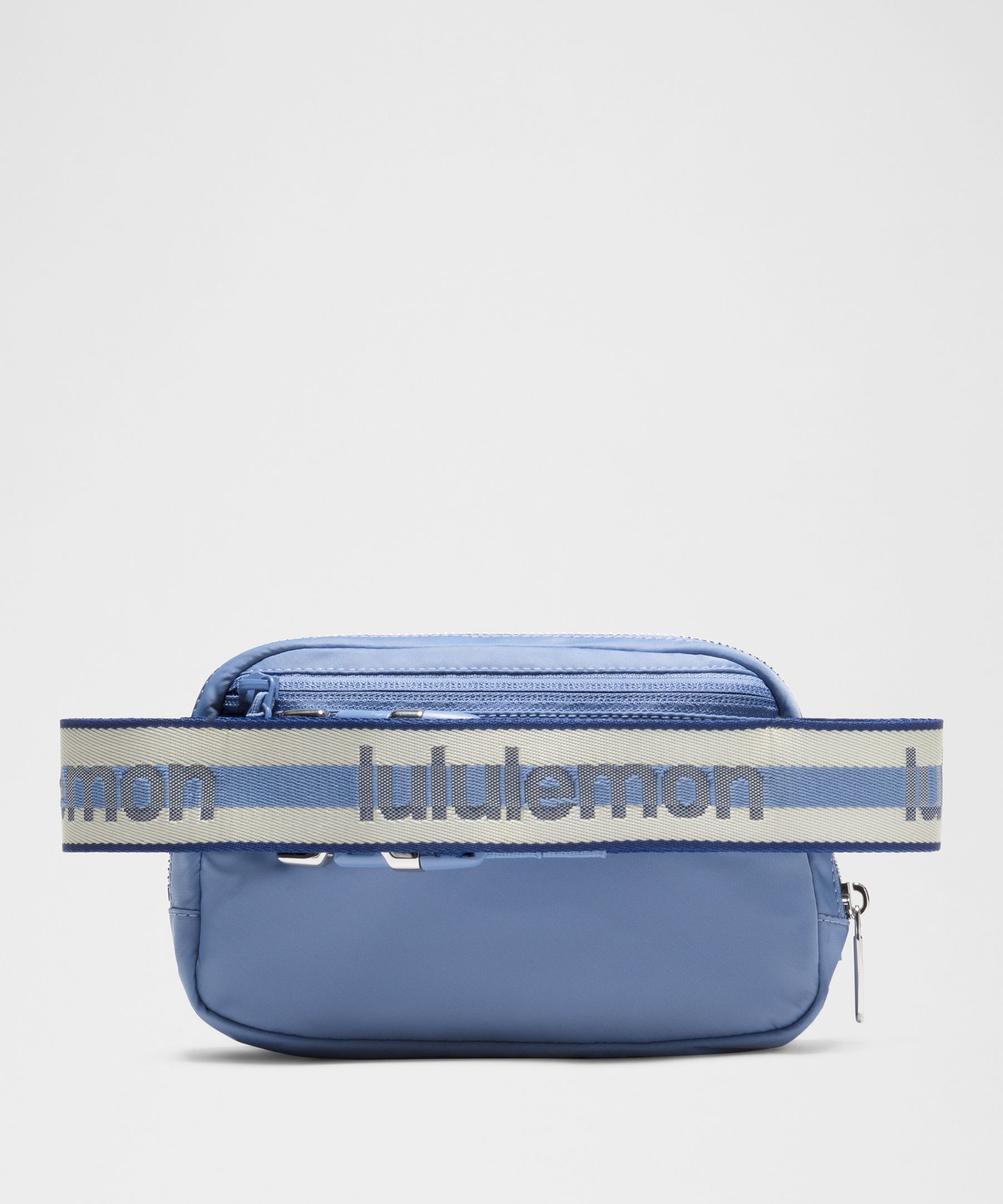 Everywhere Belt Bag 1L *Striped Wordmark