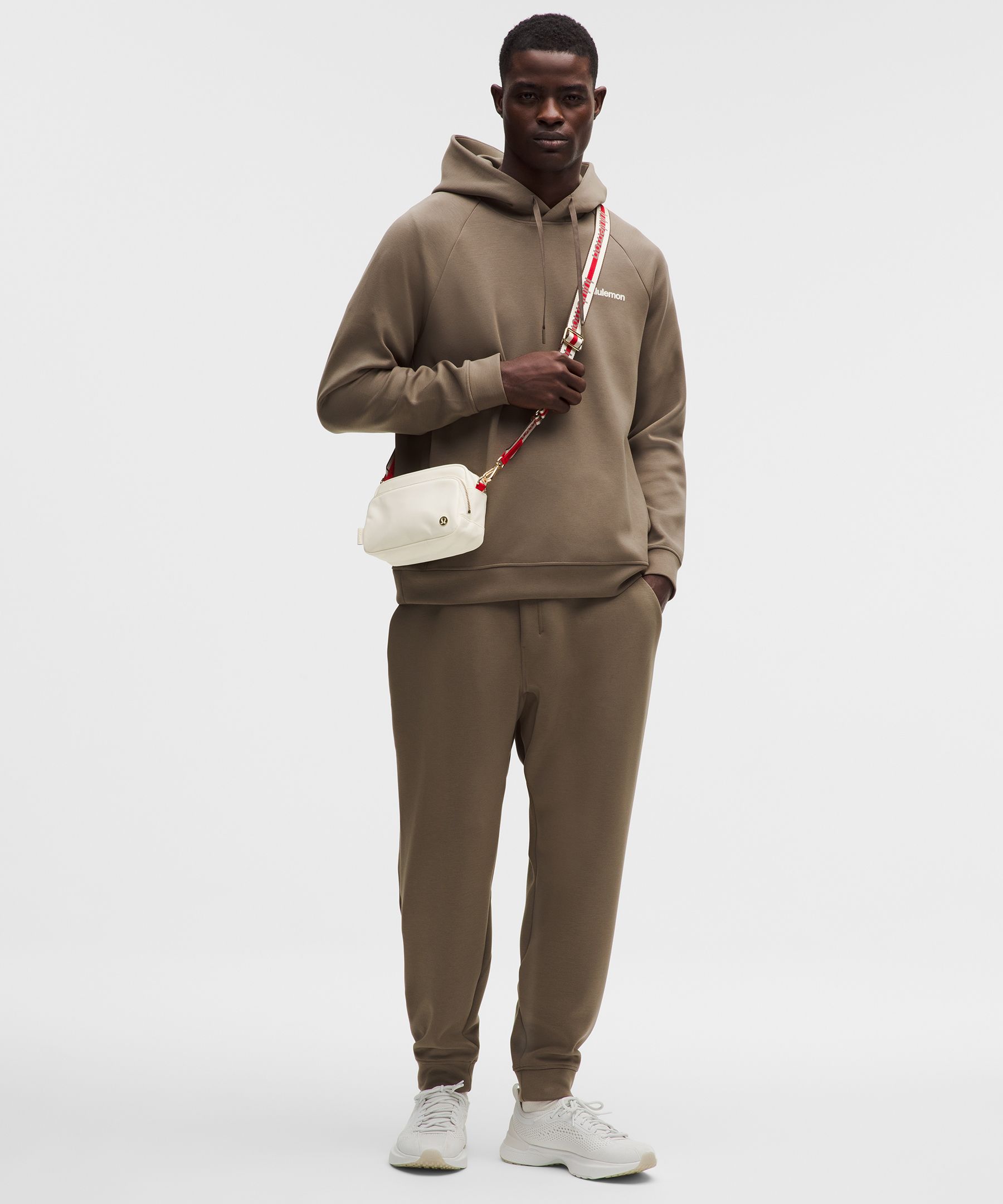 Everywhere Crossbody Bag 2L *Striped Wordmark