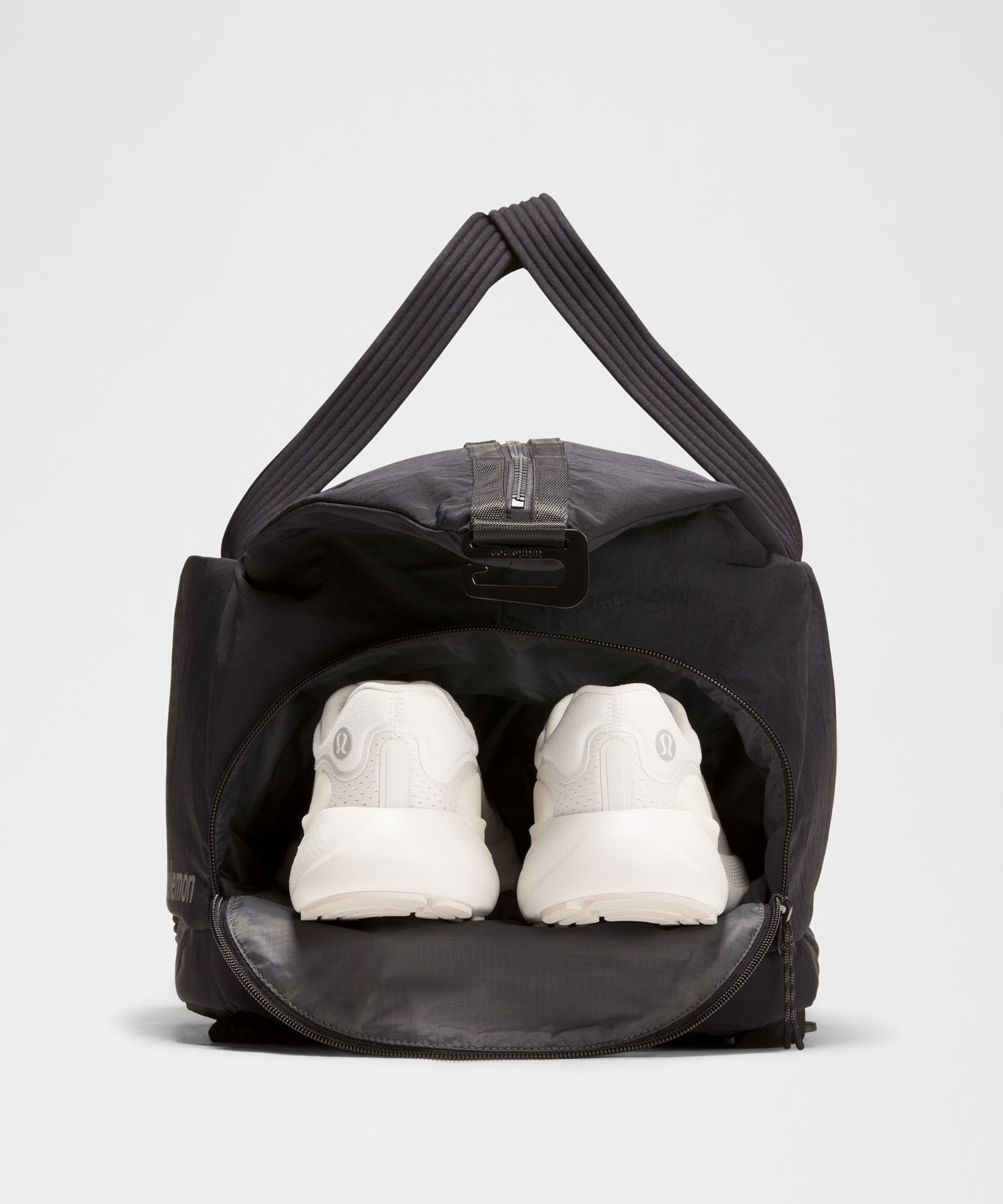 Спортивная сумка Lululemon 3-in-1 Gym Duffle Large 35 л, цвет: Чёрный / Оникс серый — фото 7