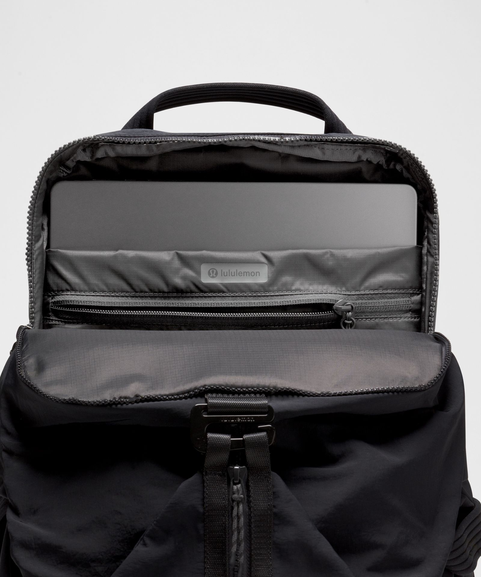 Спортивная сумка Lululemon 3-in-1 Gym Duffle Large 35 л — фото 5