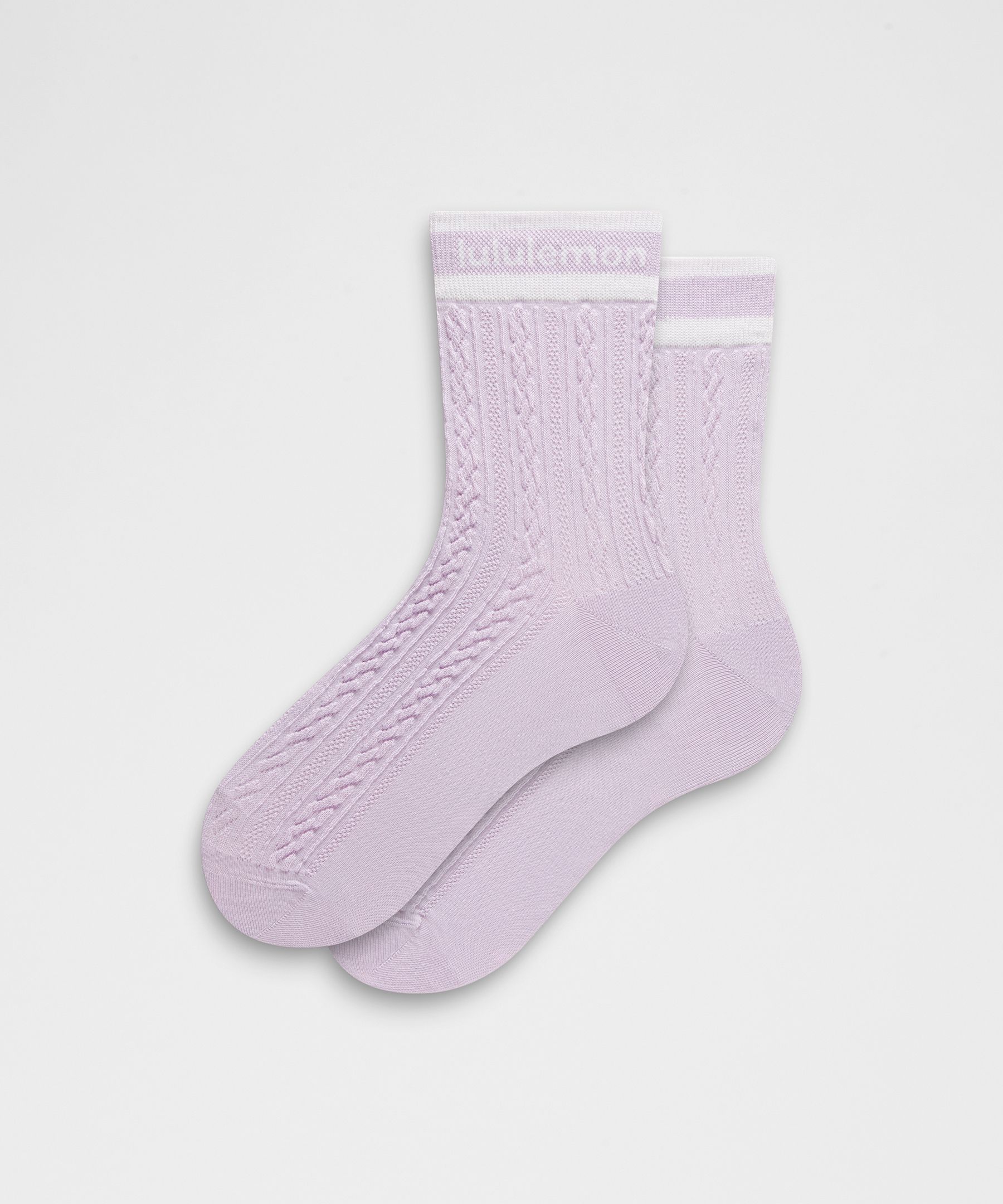 Unisex Cable-Knit Quarter Socks