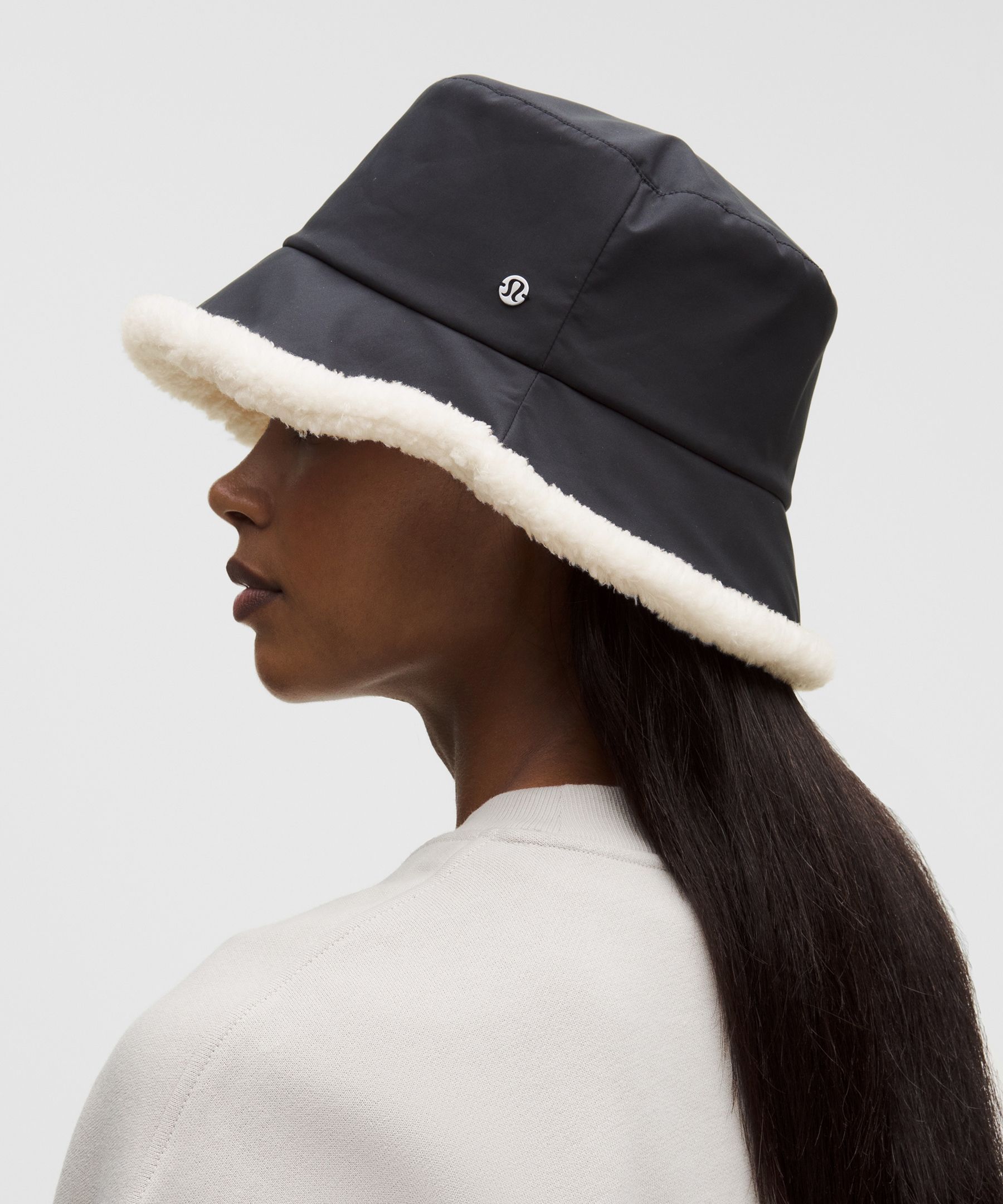 Boucle Fleece Reversible Bucket Hat