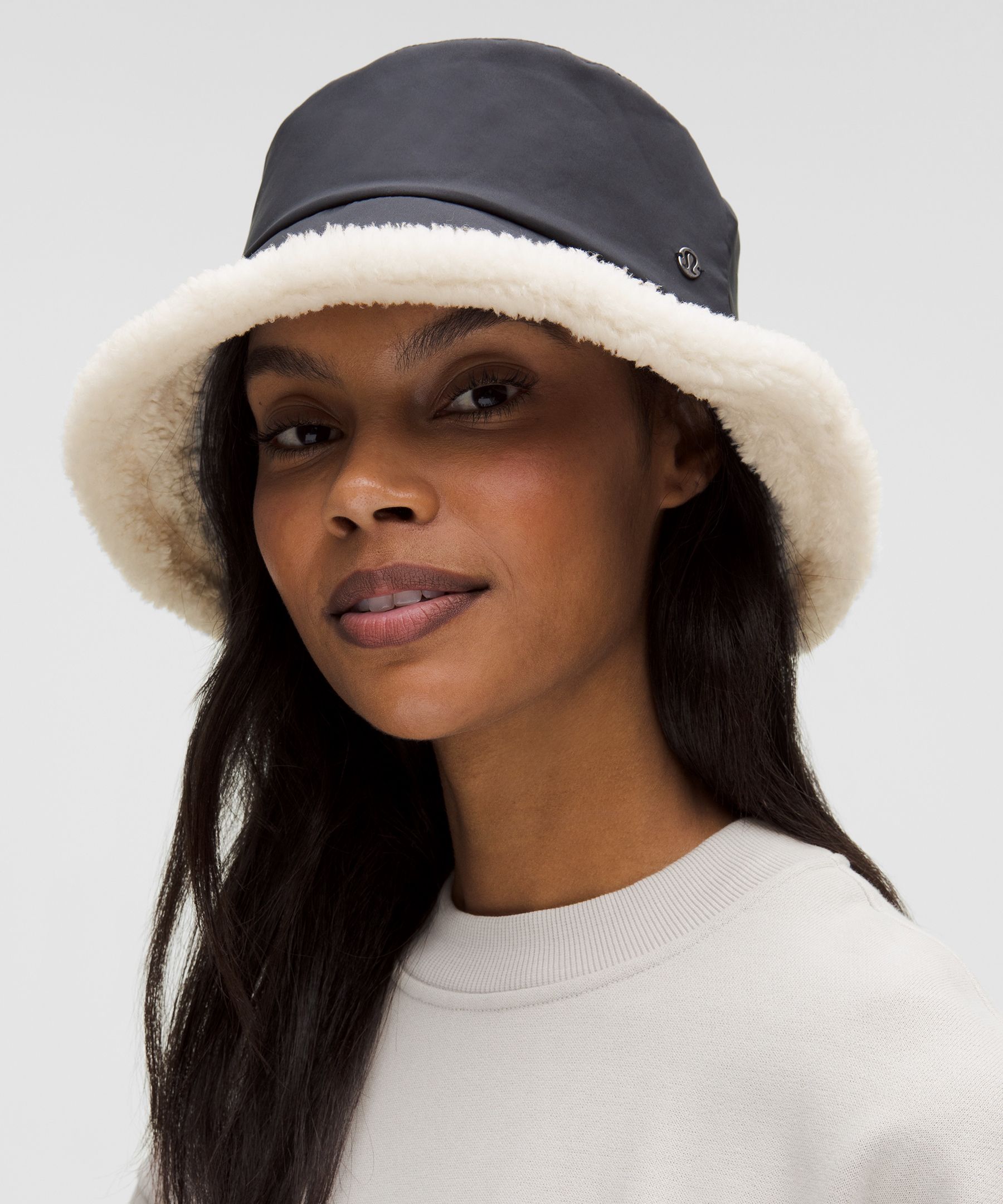 Boucle Fleece Reversible Bucket Hat