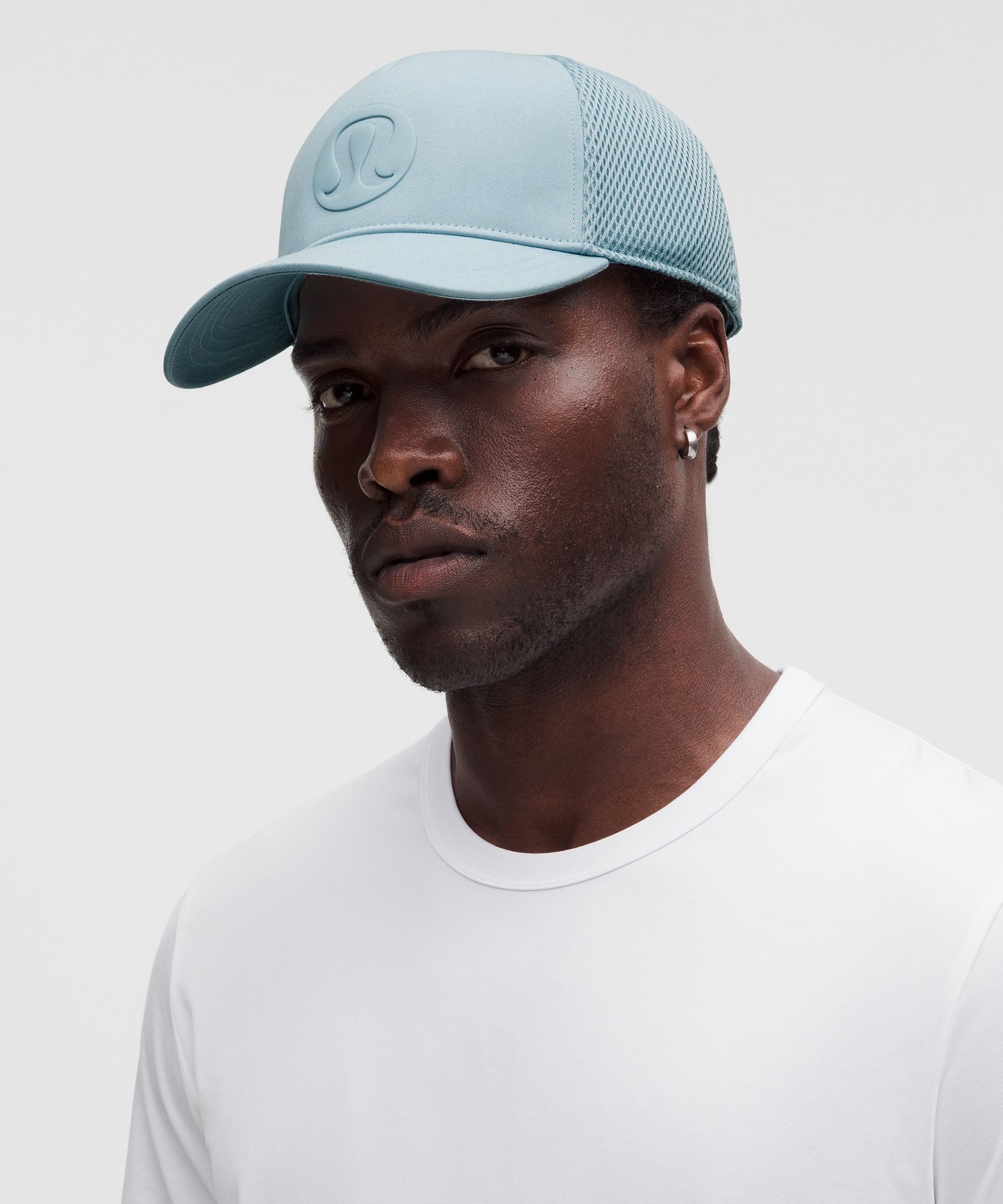 Gorra tipo Trucker * Con logo