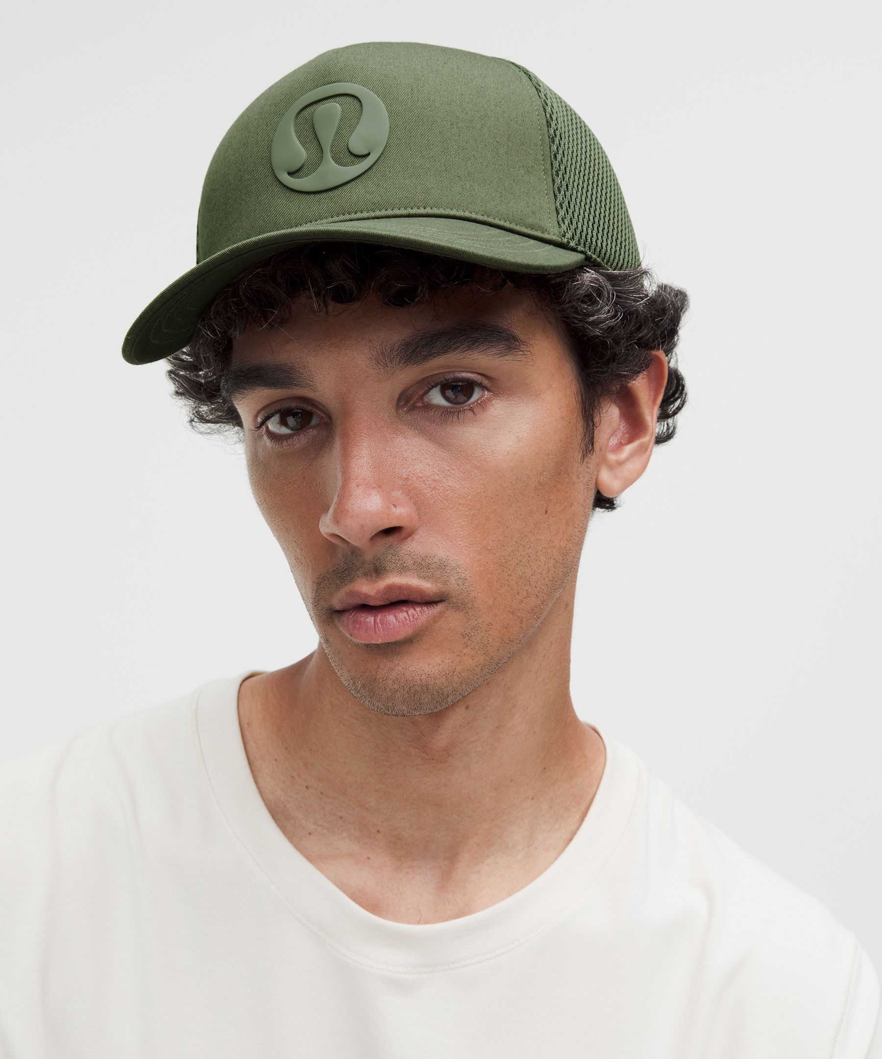 Gorra tipo Trucker * Con logo