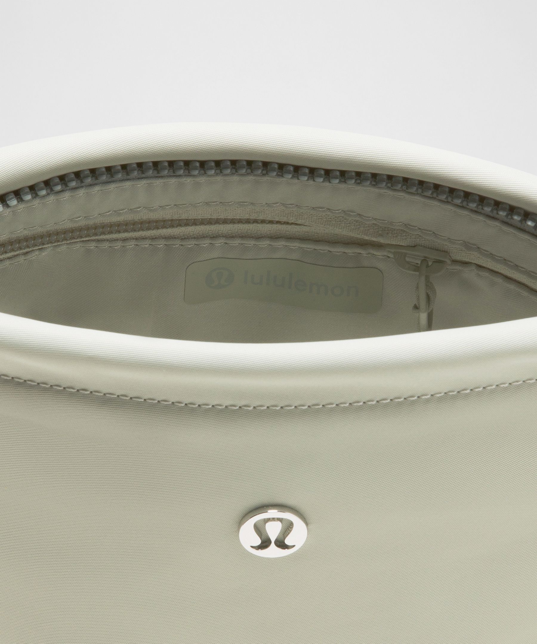 Convertible Pouch Mini 1L